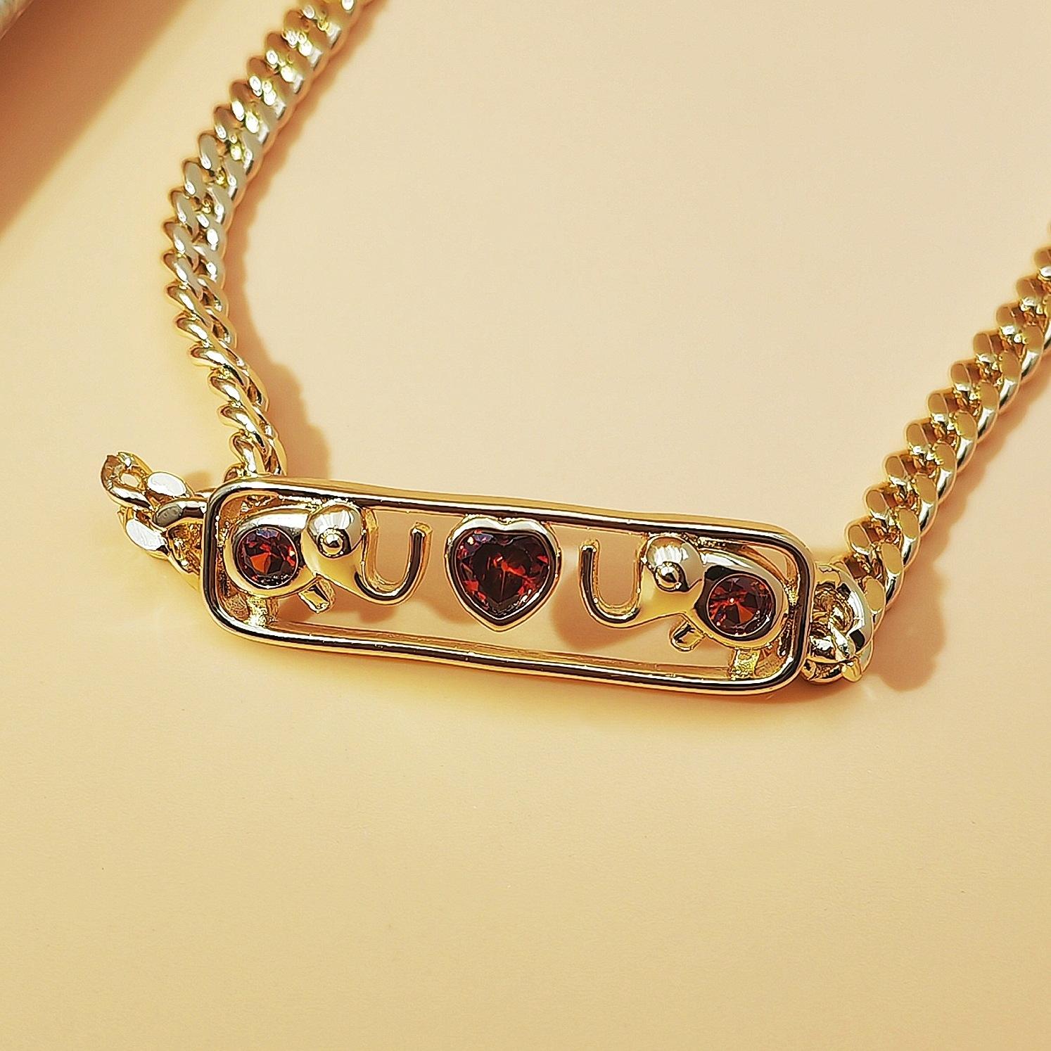 Hollow Heart Cuban Link Chain Bracelet for Women Minimalist Trendy Jewelry Dainty High-End Stackable Accessory Elegant Versatile for Daily Outfits Streetwear Party & Gifts