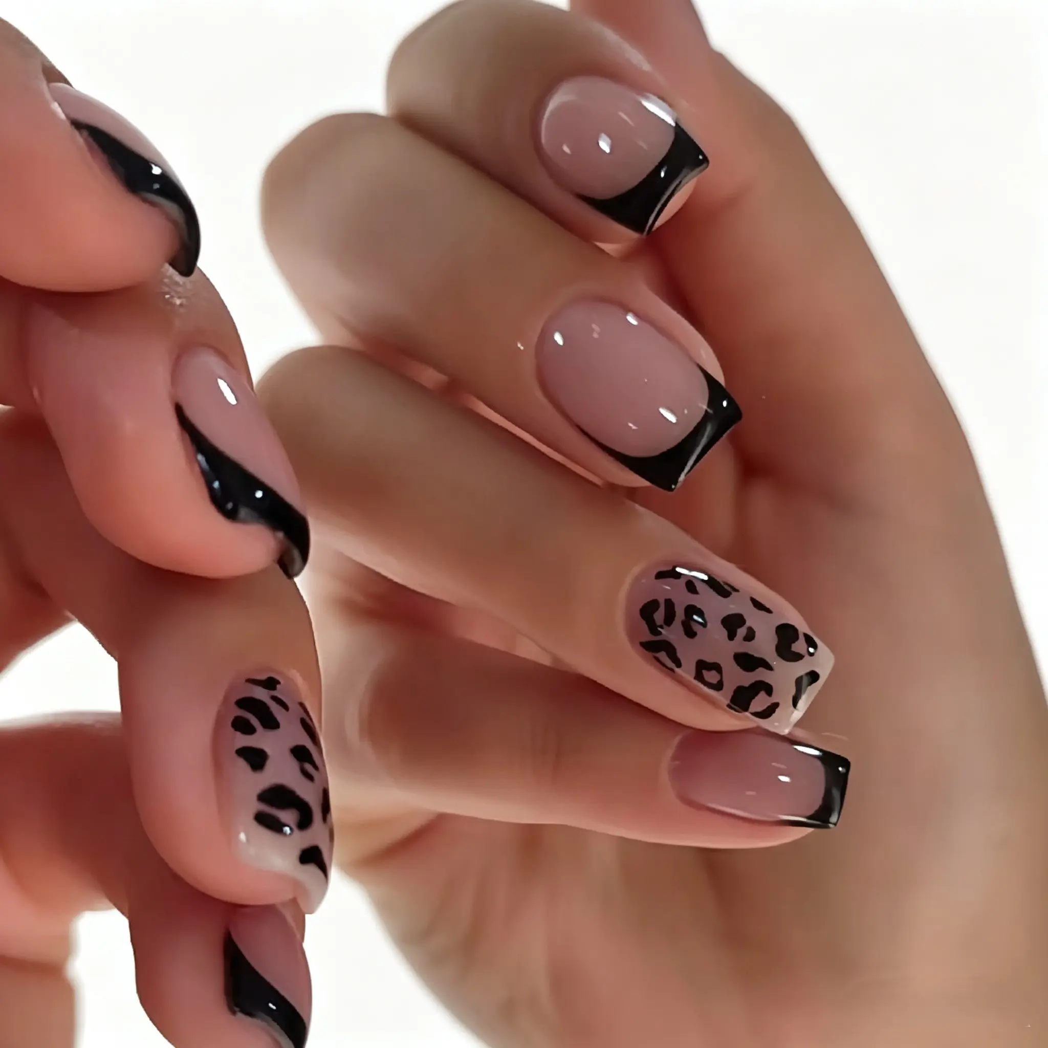 24pcs Leopard Print French Edge Nail Tips, Short Square False Nails, Nail Art, Fall Winter Mood Manicure, Perfect for Dates, Night Out, Daily Wear
