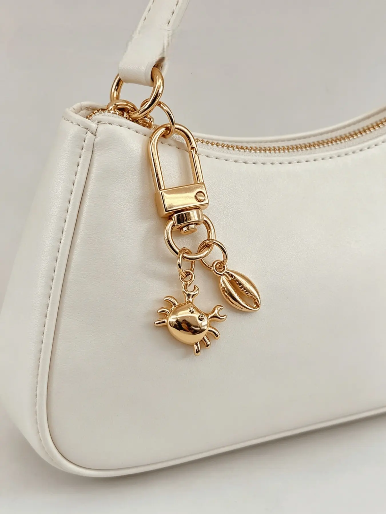 Cute Alloy Crab Bag Charm, Mini Ocean Animal Keychain, Handbag and Backpack Pendant, Gift for Friends, Decorative Hanging Accessory, Backpack Charms