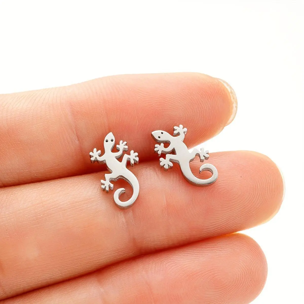 1 Pair Chic Stainless Steel Lizard Stud Earrings - Sleek Gecko Design, Perfect for Parties & Wedding Gifts, Roostertail Party Accessories|Minimalist Jewelry|Polished Finish