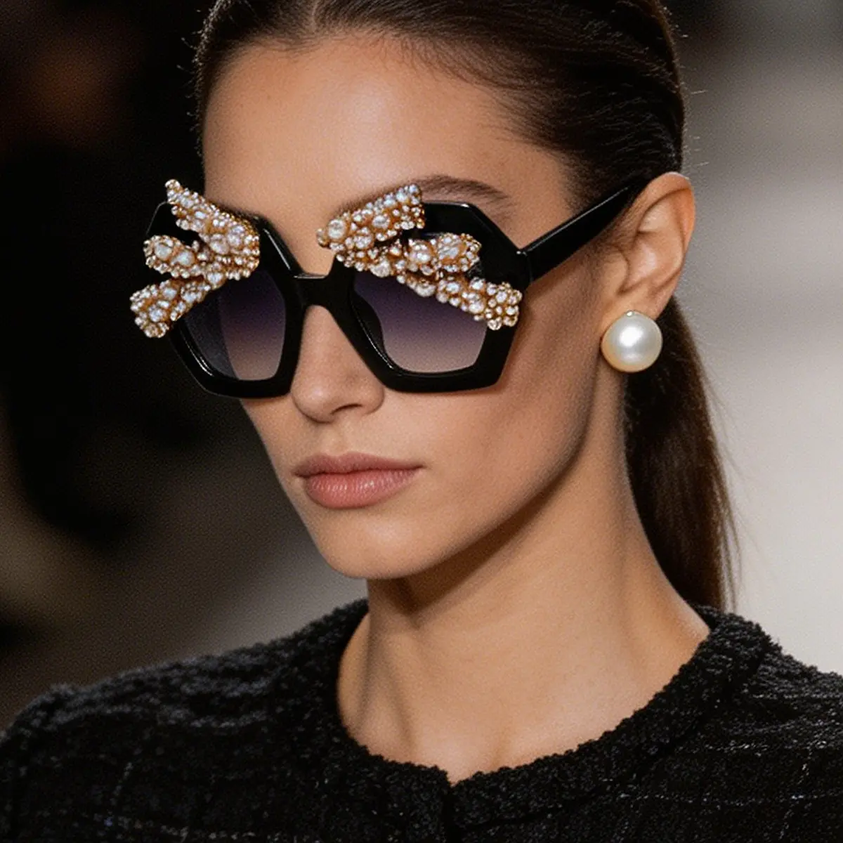 Large-frame rhinestone sunglasses with French elegant style, retro hexagonal silhouette sunglasses for wedding, dinner parties and event stylin
