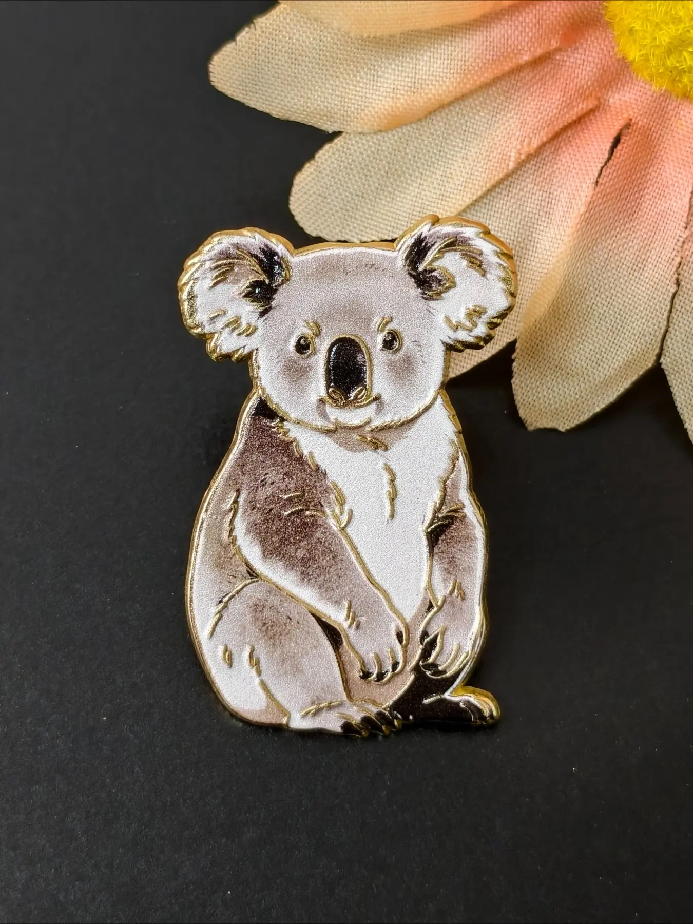 1pc Koala Bear Enamel Pin, Cute Australian Wild Animal Enamel Lapel Pins Lapel Badge, Realistic Wildlife Brooch for Jacket Backpack,Gift For Animal Lovers Travelers