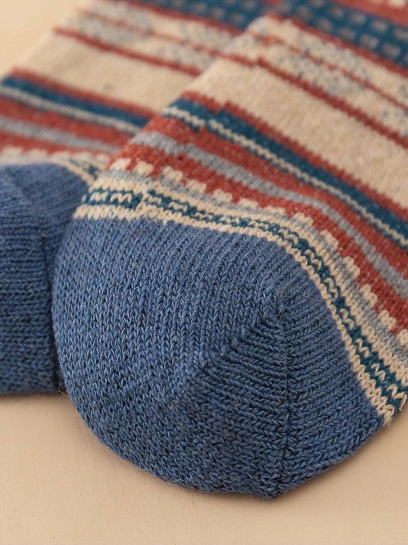 Women's Multicolor Colorblock Striped Print Crew Socks, Multipack Breathable Knit Mid Calf Socks for Women,  Women's Hosiery