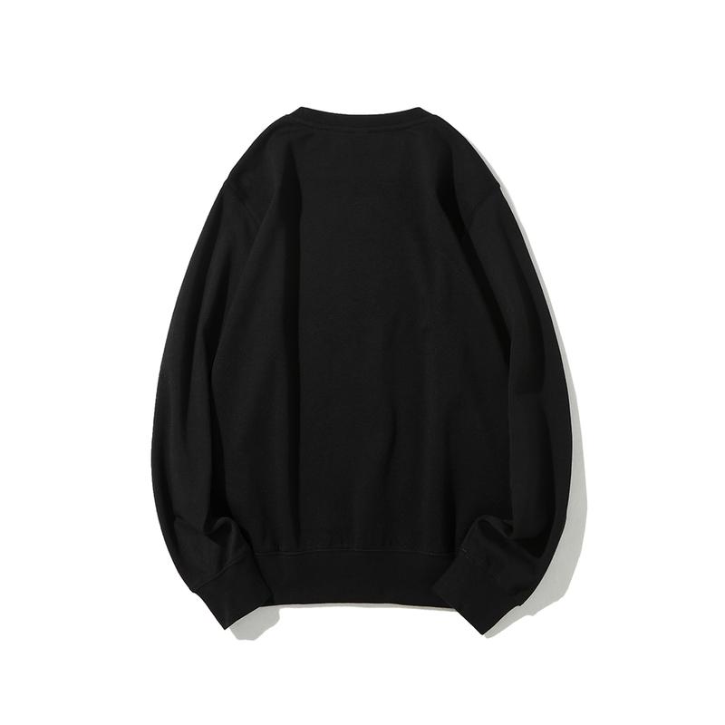 Women's round-neck pullover sweatshirt with long sleeves. This style is simple and casual, featuring a pullover design. The fabric is soft and comfortable, lightweight and breathable, making it both casual and fashionable