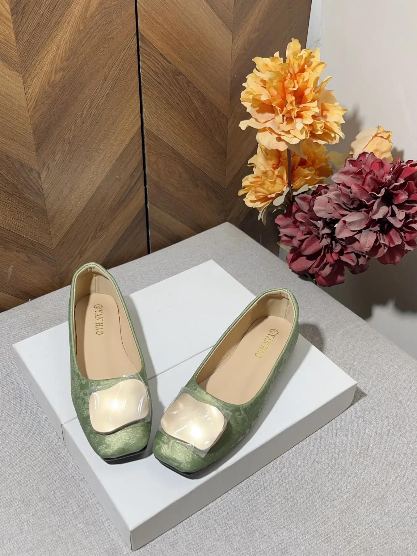 New Traditional Square Toe Flat Shoes for Women, Metal Buckle, Breathable Soft Sole, Anti-Slip, Suitable for Qipao and Hanfu