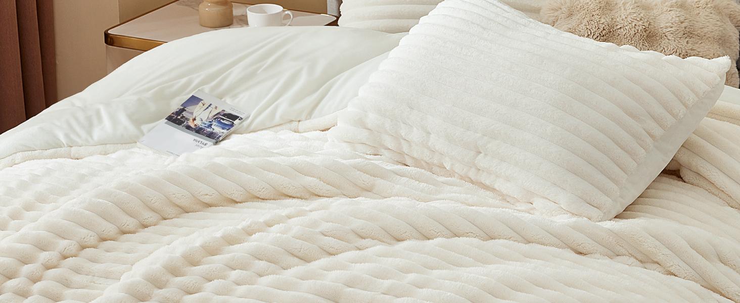 BEDELITE Flannel Comforter Set Super Soft & Warm Fluffy Pink Valentine's Day gift - Elegant Striped Design for Winter - Twin/Queen/King Sizes Machine Washable