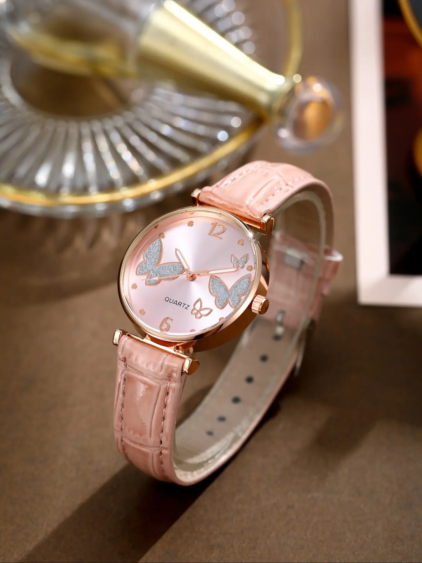Elegant Butterfly Pattern Women's Watch, Boho Style Leather Strap, Perfect Gift for Daily Wear, Parties, Holidays, Special Occasions