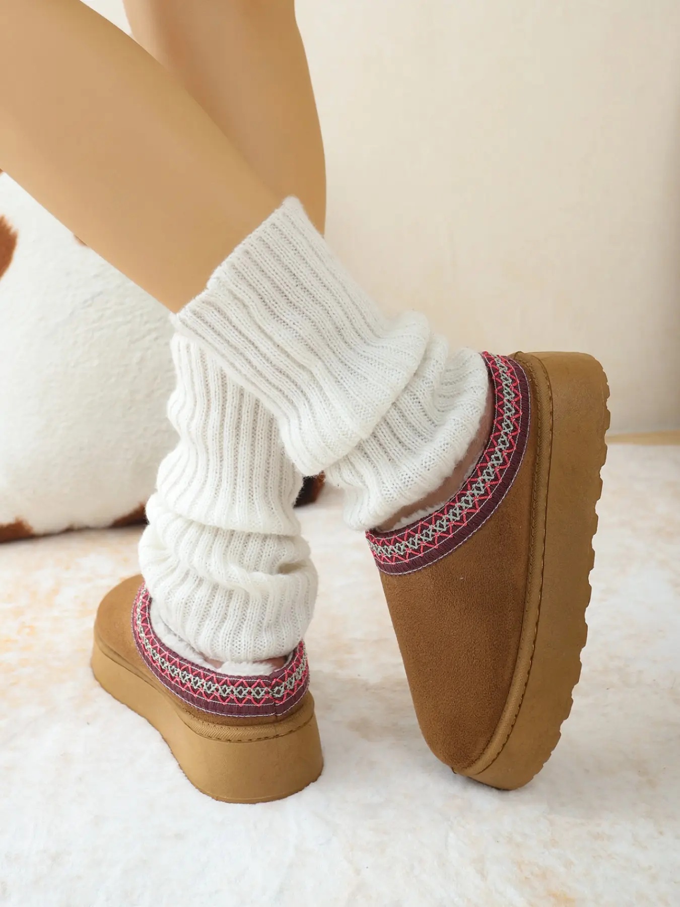 Vintage Ethnic Geometric Embroidered Lined Clog Slippers, Thick Plush Lining, Chunky Sole, Three Colors Available, Perfect for Home & Outdoors