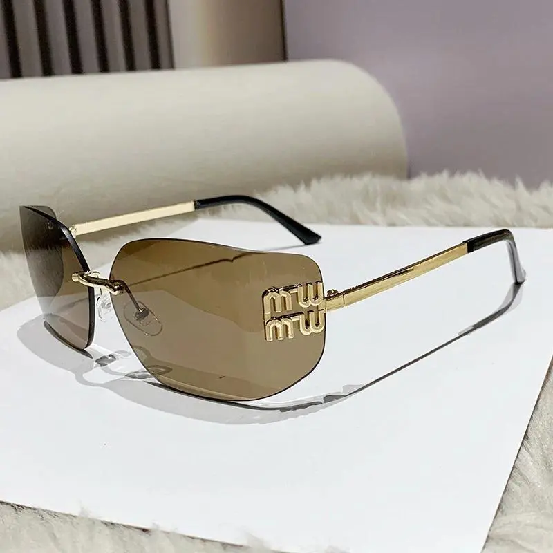NEW Classic Sun Glasses Female Funky Metal Luxury Rimless Sunglasses Women BrandDesigner Rivets Rectangle Gradient Curved Shades