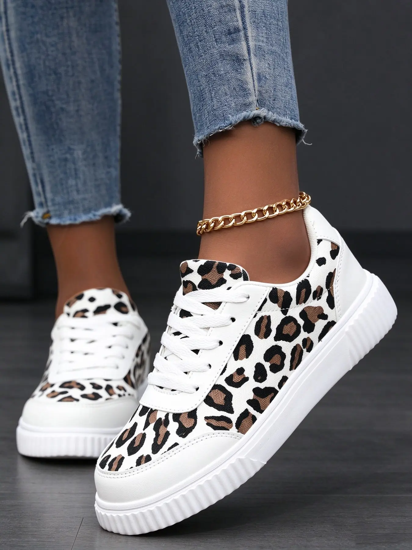 Women's Leopard Print Thick Sole Casual Sneakers, Sports Shoes, Lace-Up Cookie Thick Sole, Fashion Versatile Anti-Slip, Perfect for Daily Streetwear