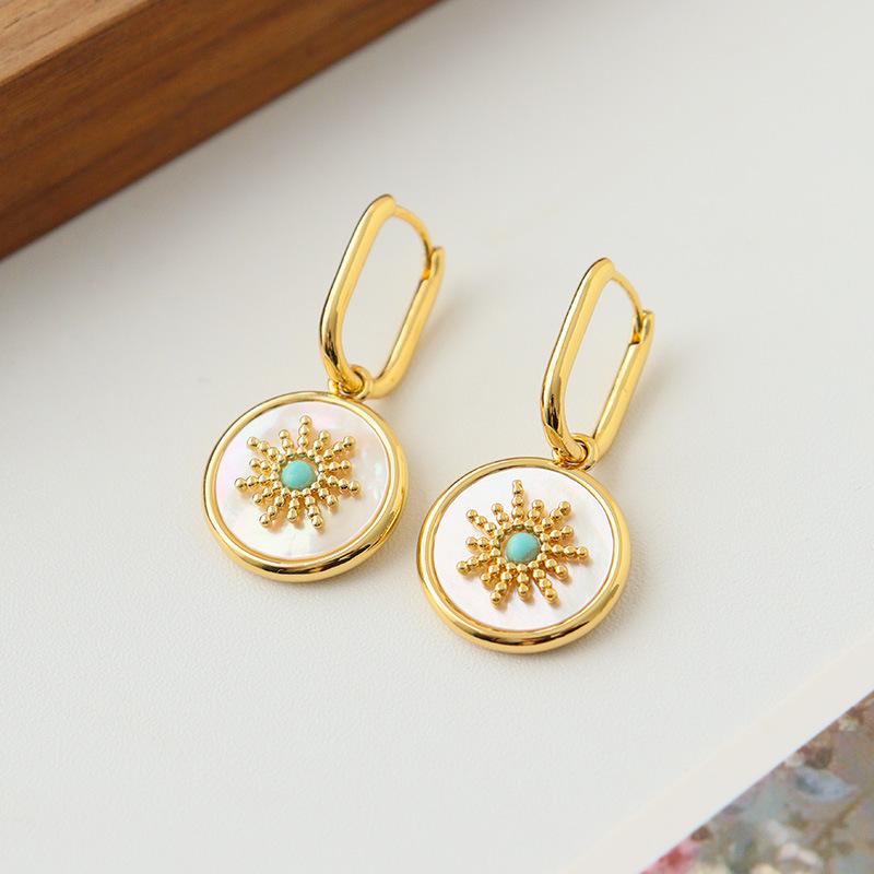 Elegant European American Minimalist Fashion Sun Shell Natural Stone Earrings Light Luxury Retro Exquisite Versatile Jewelry