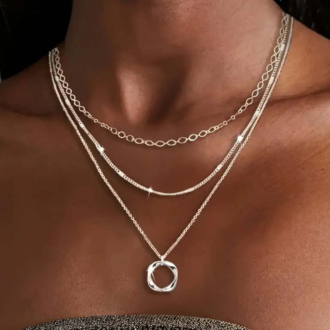 Women's Stainless Steel Layered Chains Necklace - Decorative Circular Shape Disc Pendant Fashion Accessory Necklace, Ideal for Parties & Gifting
