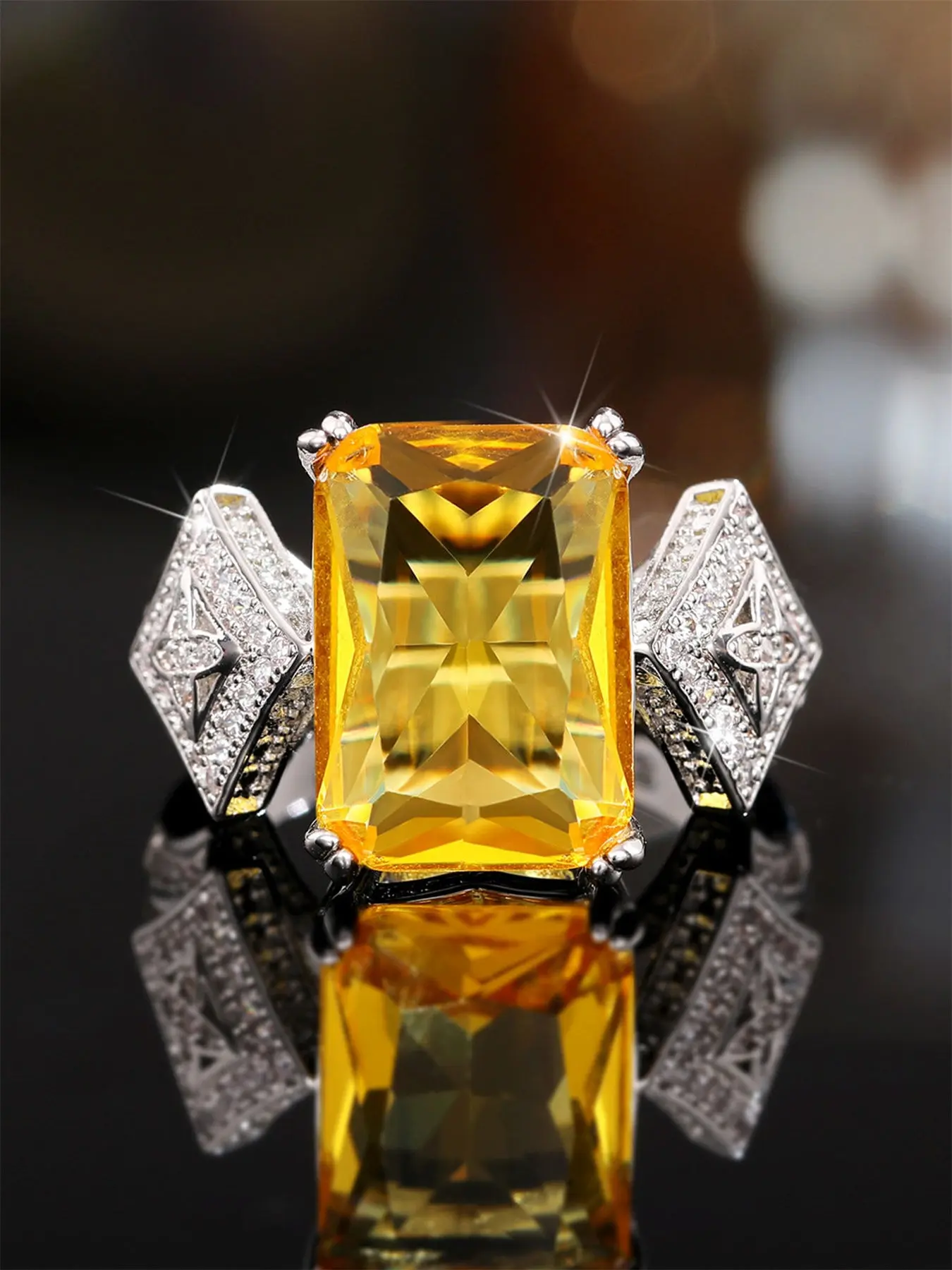 1 PC Gorgeous Yellow Cubic Zirconia Ring For Women For Wedding Engagement Party Jewelry Valentine's Day Gift