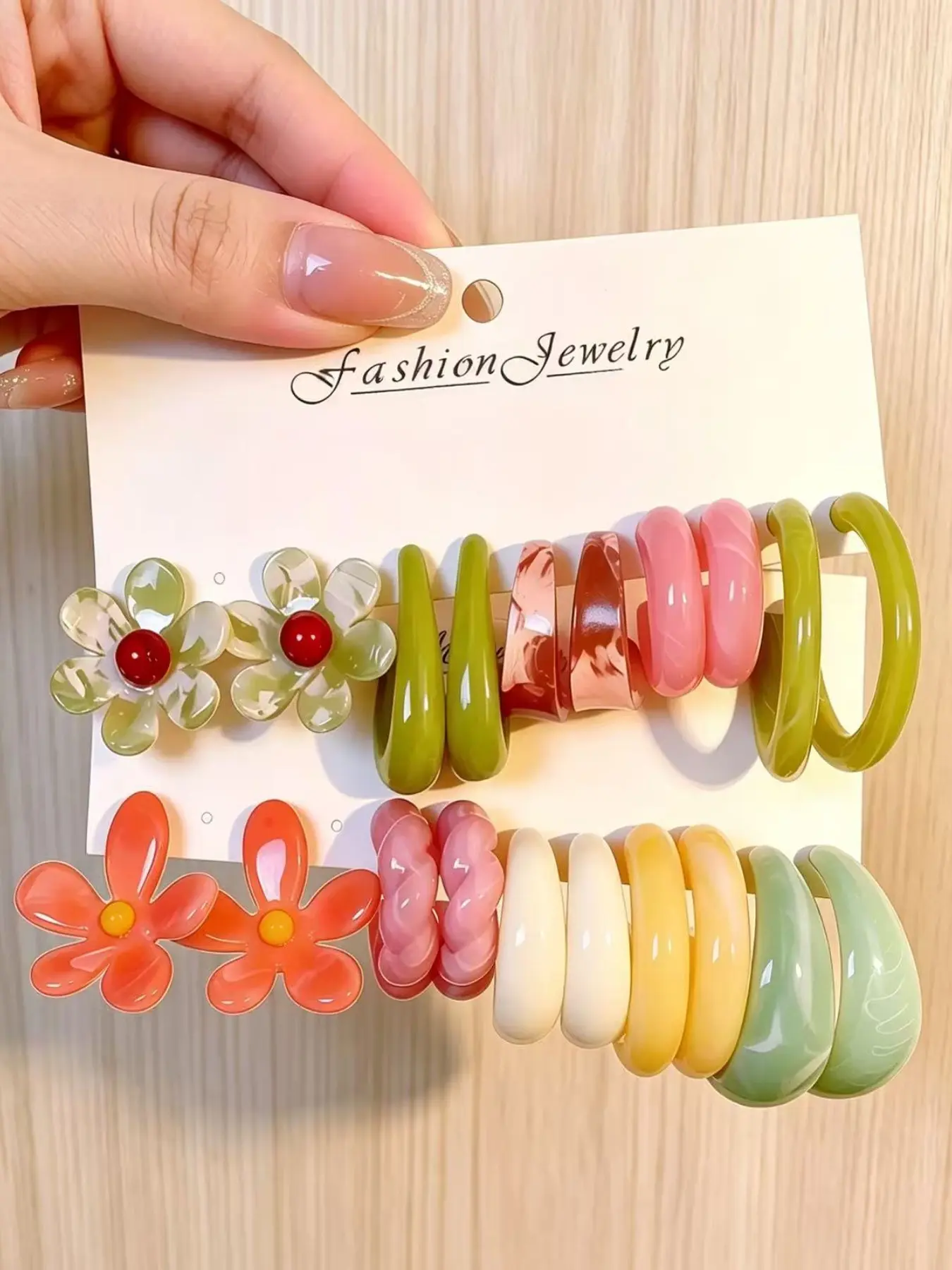10 Pairs Fashion Acrylic Flower C-Shape Geometric Earrings, C Shaped Earrings, Multicolor Earring Set, Trendy Jewelry Collection, Stylish Ear Accessories