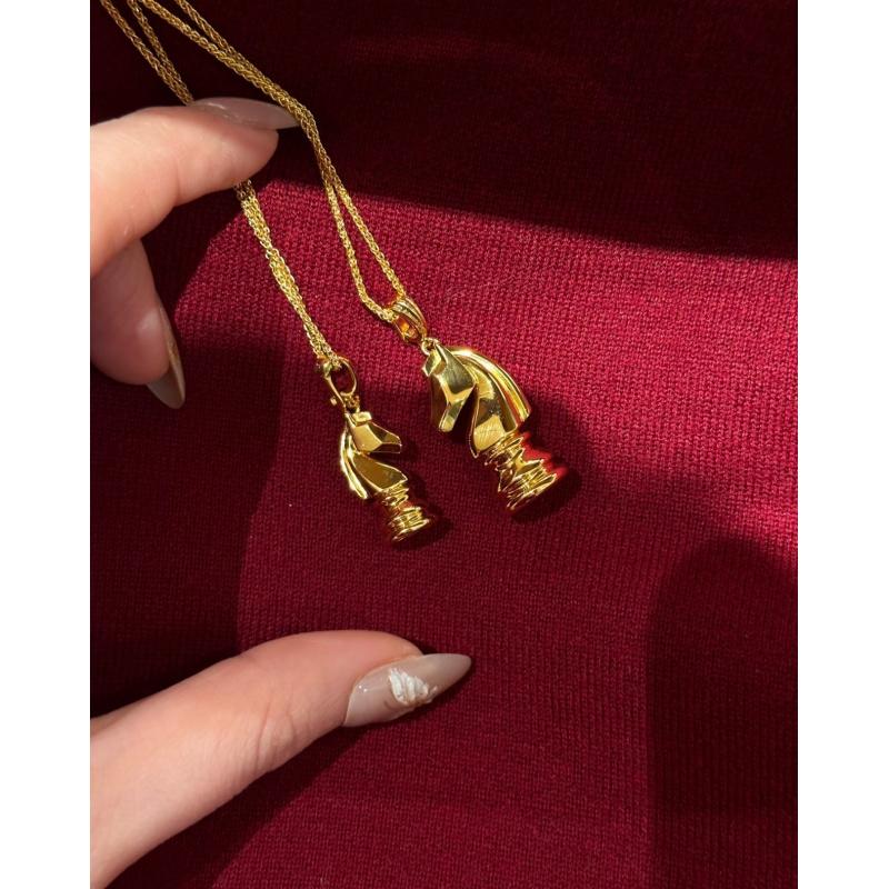 Medieval Knight Horse Pendant Necklace, Thick 18K Gold Plated Chess Piece Charm, Gift Idea Freedom Courage and Power, Vintage Warrior Spirit Jewelry, Aristocratic Noble Inspired Design, Unisex Minimalist Clavicle Chain, Quiet Aesthetic Daily Outfit Party
