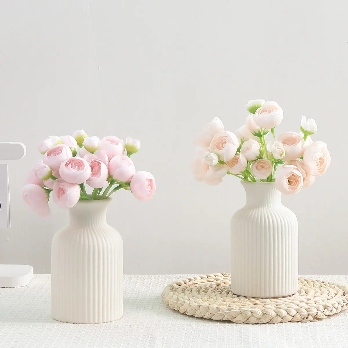Vertical Striped Ceramic Vase, Modern Decorative Vase, Water Culture Fresh Flowers, Dry Flower Insert, Home Decor for Desk Entryway, Enhance Atmosphere