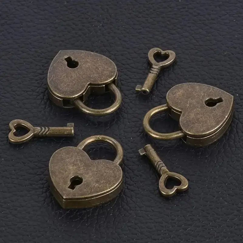 Charming Bronze-alloy Heart-shaped Mini Vintage Padlock, Secure Lock, Perfect for Jewelry Boxes and Luggage Locks