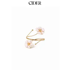 Cider FLOWER ARM CUFF