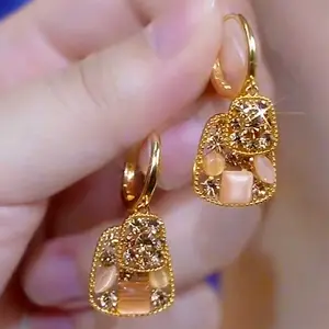 Diamond-embellished irregular trapezoidal artificial cat's eye stone earrings, fashionable new model E50231-EH