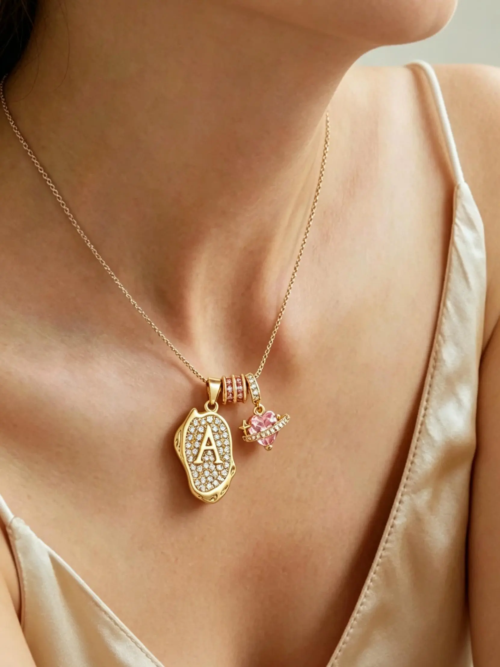 26 Letter A-Z Pendant Necklace, Saturn Heart Charm, Elegant Snake Chain, Copper Material, Easter Gift Jewelry, All Seasons Wear