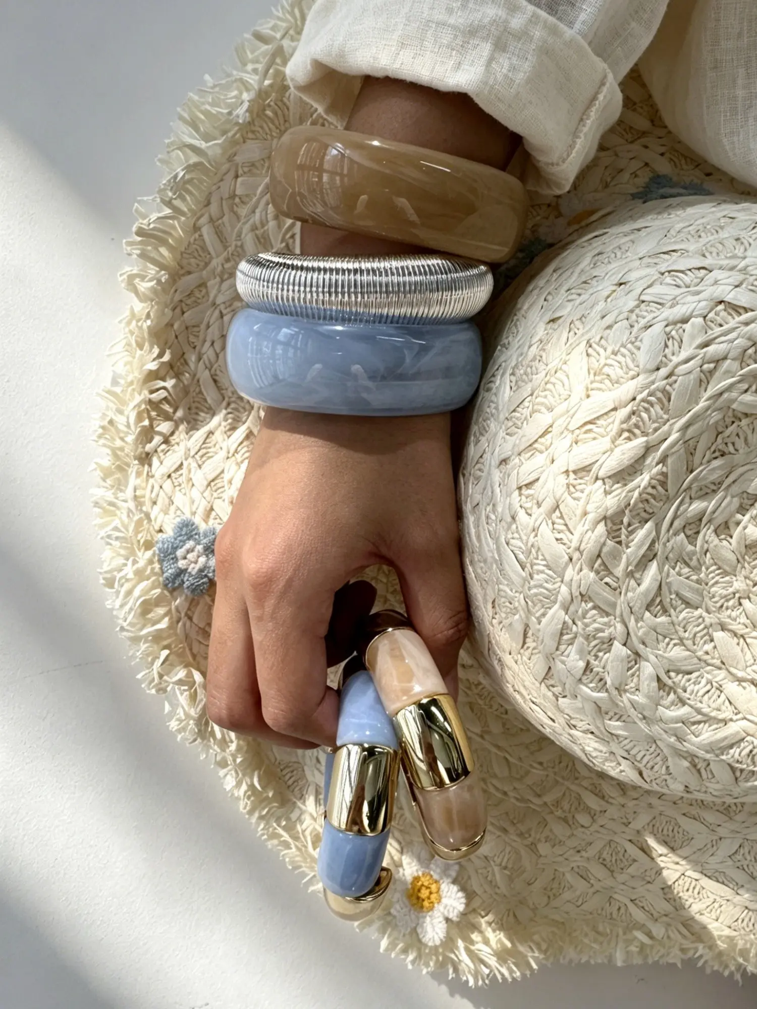 5 Pcs Women's Fashion Bracelets, Elegant Chunky Resin Cuffs, Blue Bamboo Stretch Bands, All-Season Casual Jewelry Set, Bracelets Stack