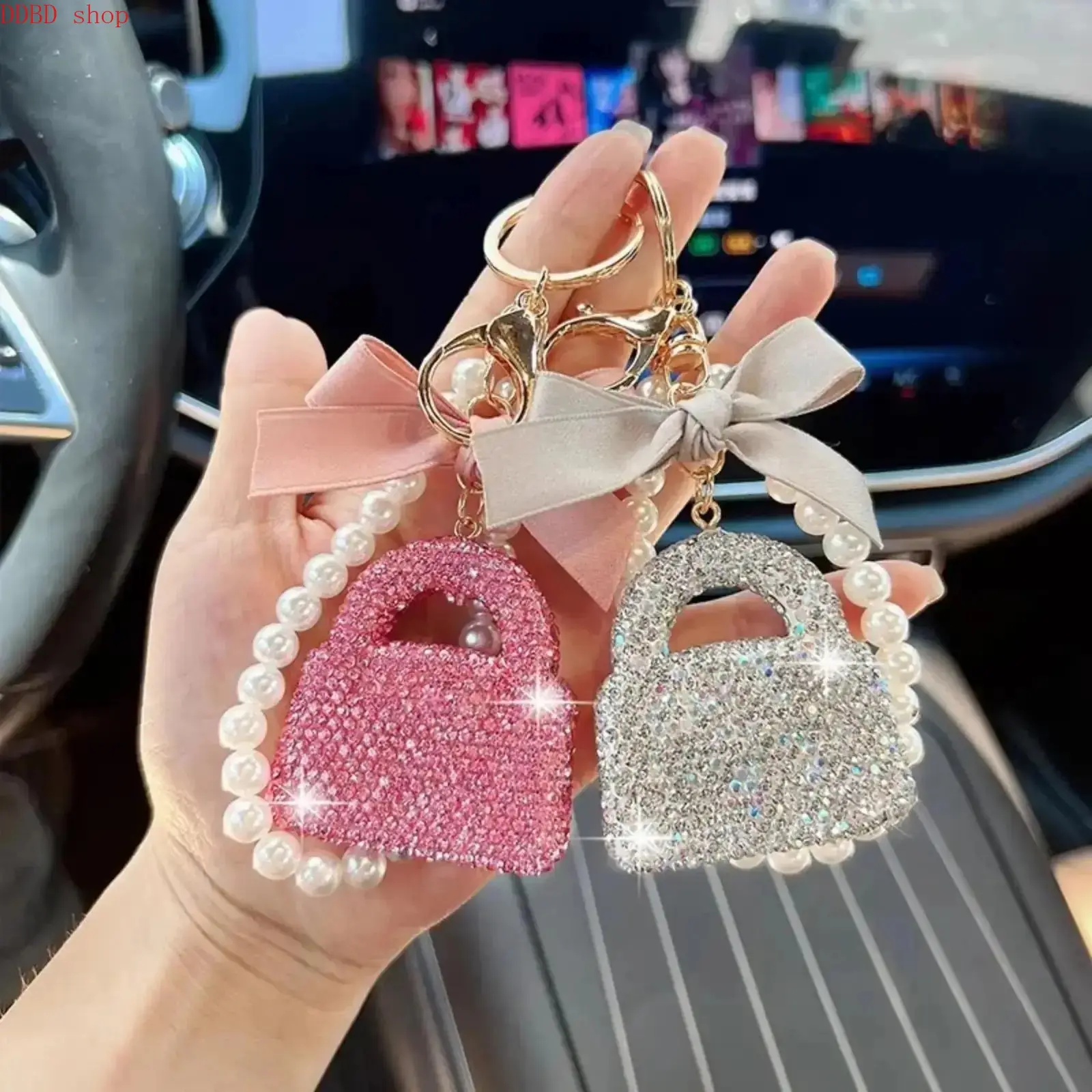 Cute Rhinestone Bag Charm, Sparkly Crystal Pendant Hanging Ornament, Trendy Y2K Women’s Handbag Accessory, Shiny Decorative Chain, Compact Durable Bling Decor for Backpacks Daily Outdoor Outfits, Ideal Holiday Gift for Girls
