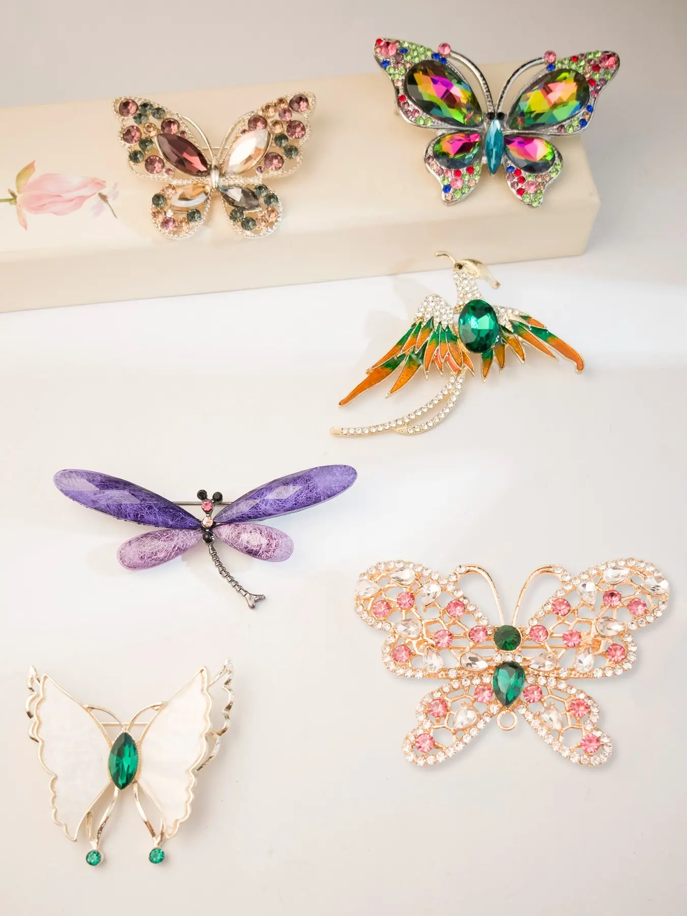6pcs Vintage Crystal Rhinestone Brooch Set for Women, Colorful Butterfly Phoenix Dragonfly Lapel Pins, Sparkly Animal Brooch Jewelry for Suit Dress Scarf Hat, Wedding Birthday Gift for Bridesmaid Mom Girlfriend