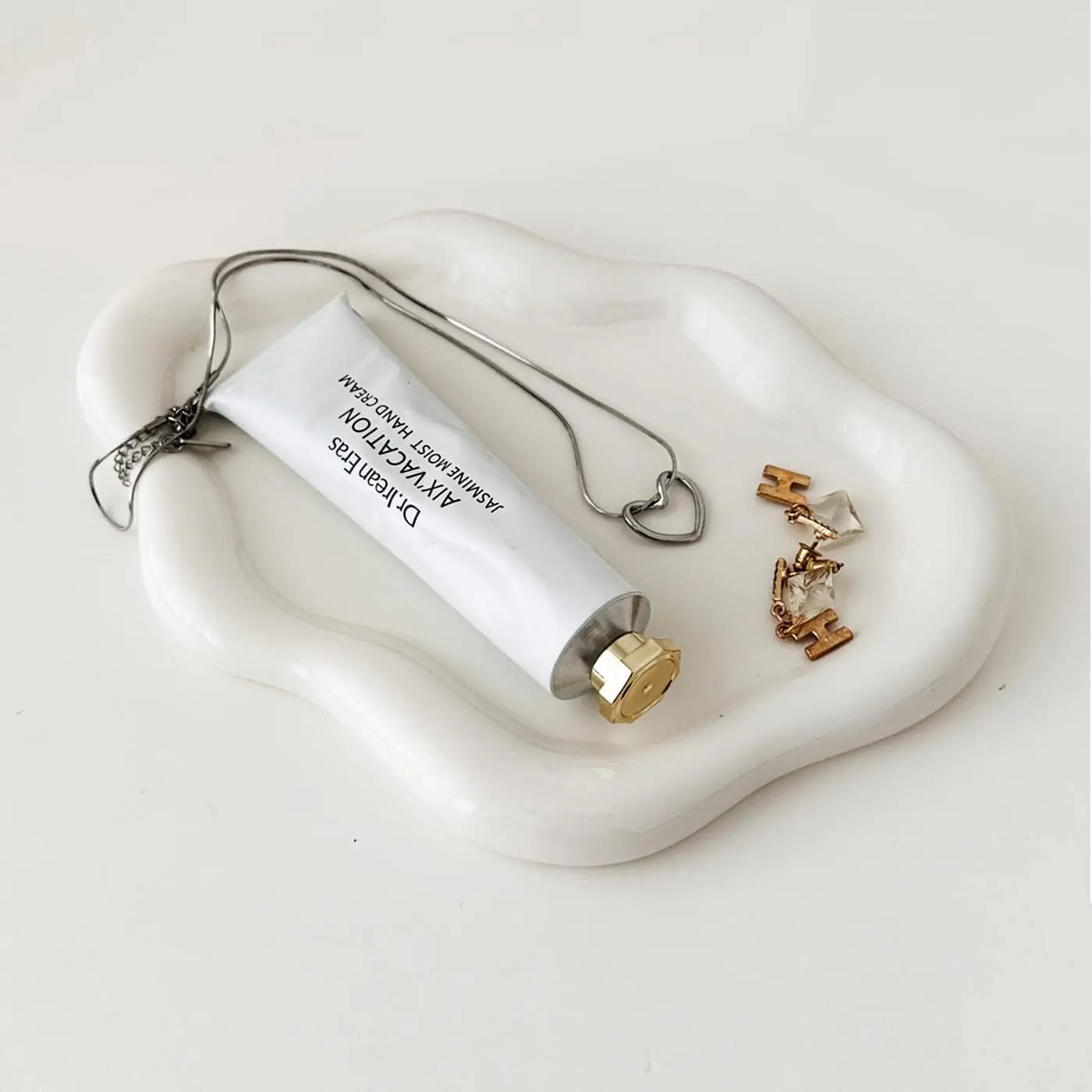 Dish Trinket Tray for Women, Ring Dish Holder,  Cloud Shape Ceramic Plate Cute Things  Aesthetic Room Decor Mother's Day Birthday (White)