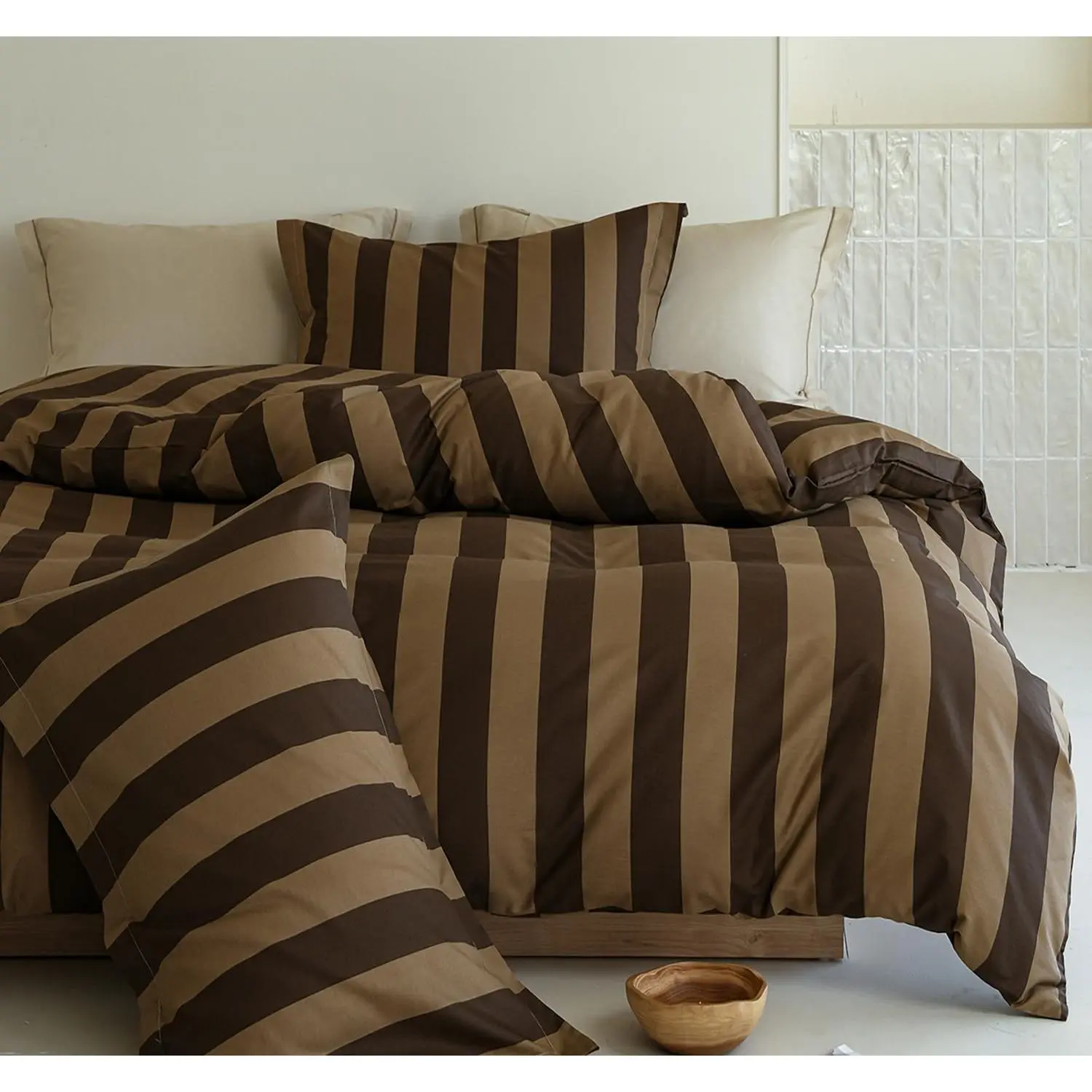 Striped Duvet Cover  Set,     Brown & Beige Stripes  Reversible Bedding Set, 3 count Soft Breathable Duvet Cover Set for