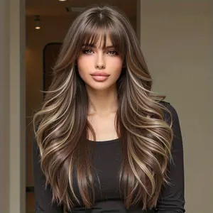 A 24-Inch Chestnut Brown And Platinum Highlighted Long Wavy Wig with Air Bangs, Beginner-Friendly, Perfect for Autumn And Winter, Suitable for Photo Ops, Daily Commutes, Gatherings, Cosplay, And Other Everyday Activities