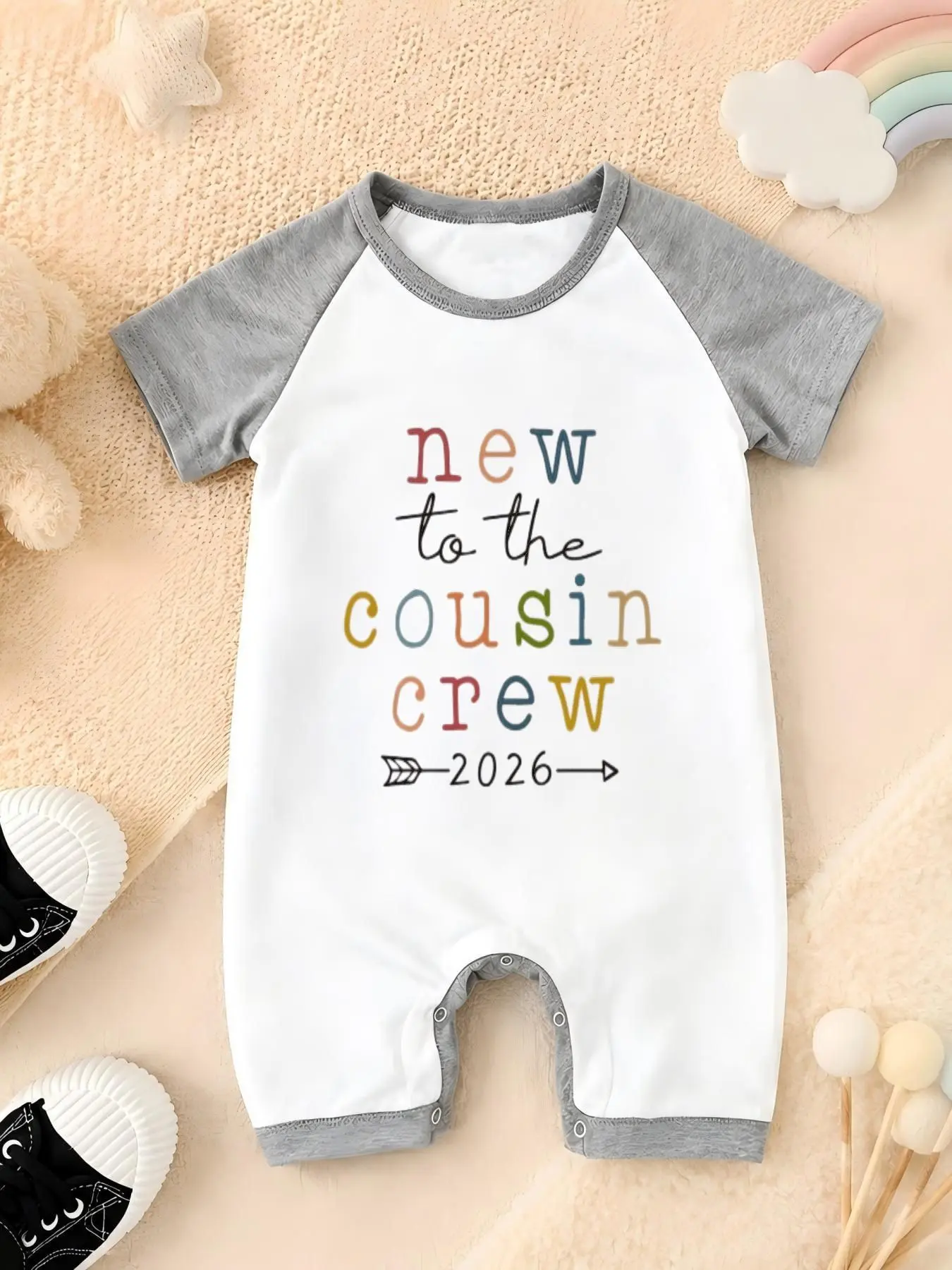 Cute printed raglan short-sleeve baby romper for the new cousins of the family in 2026, a handsome and lovely casual set suitable for daily crawling and outdoor wear, unisex newborn romper, the perfect gift for infants