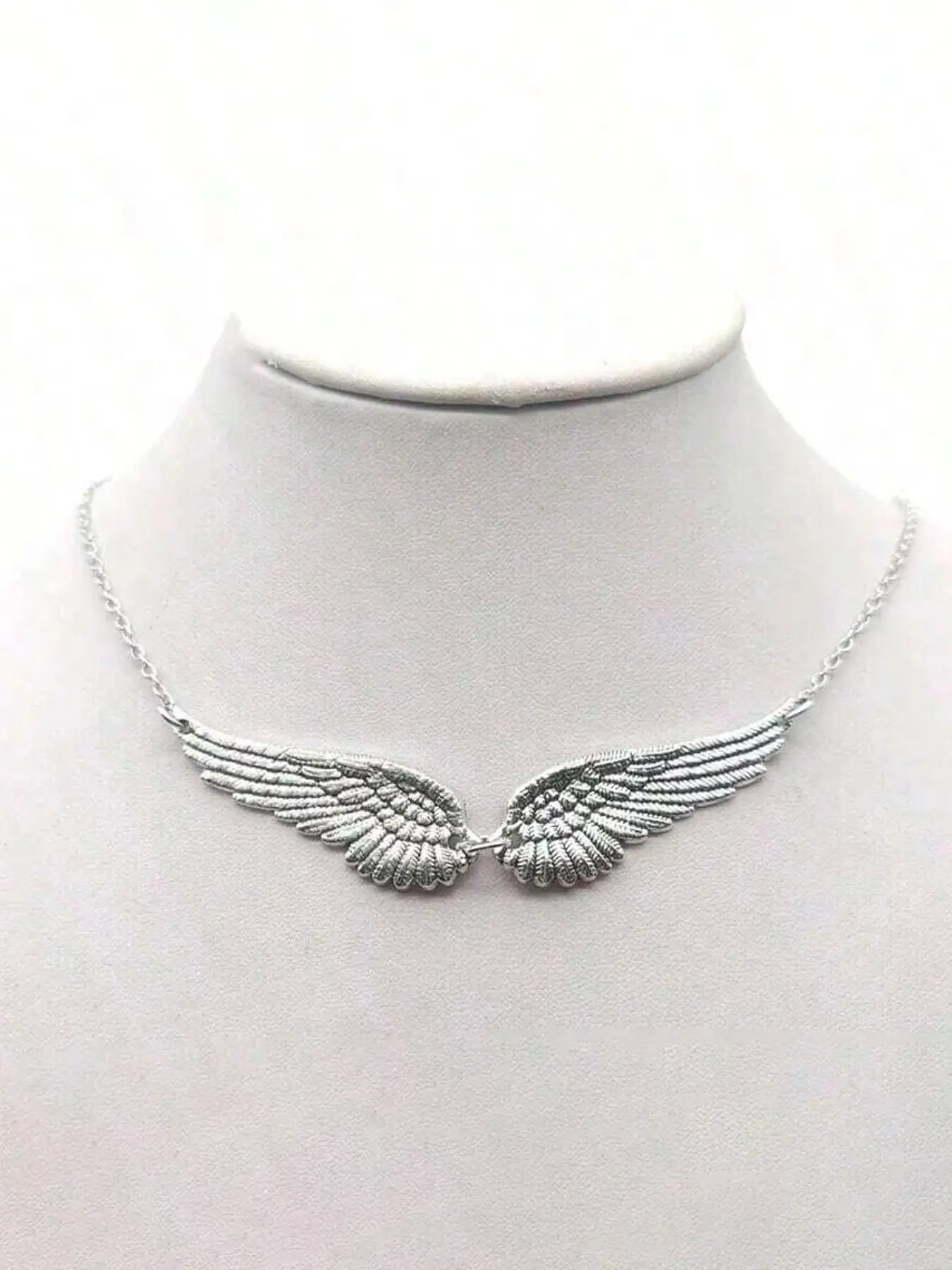 1 Piece Retro Double Angel Wing Choker Necklace, Textured Wings Short Neck Chain, Y2K Gothic Streetwear Decorative Neck Jewelry For Women