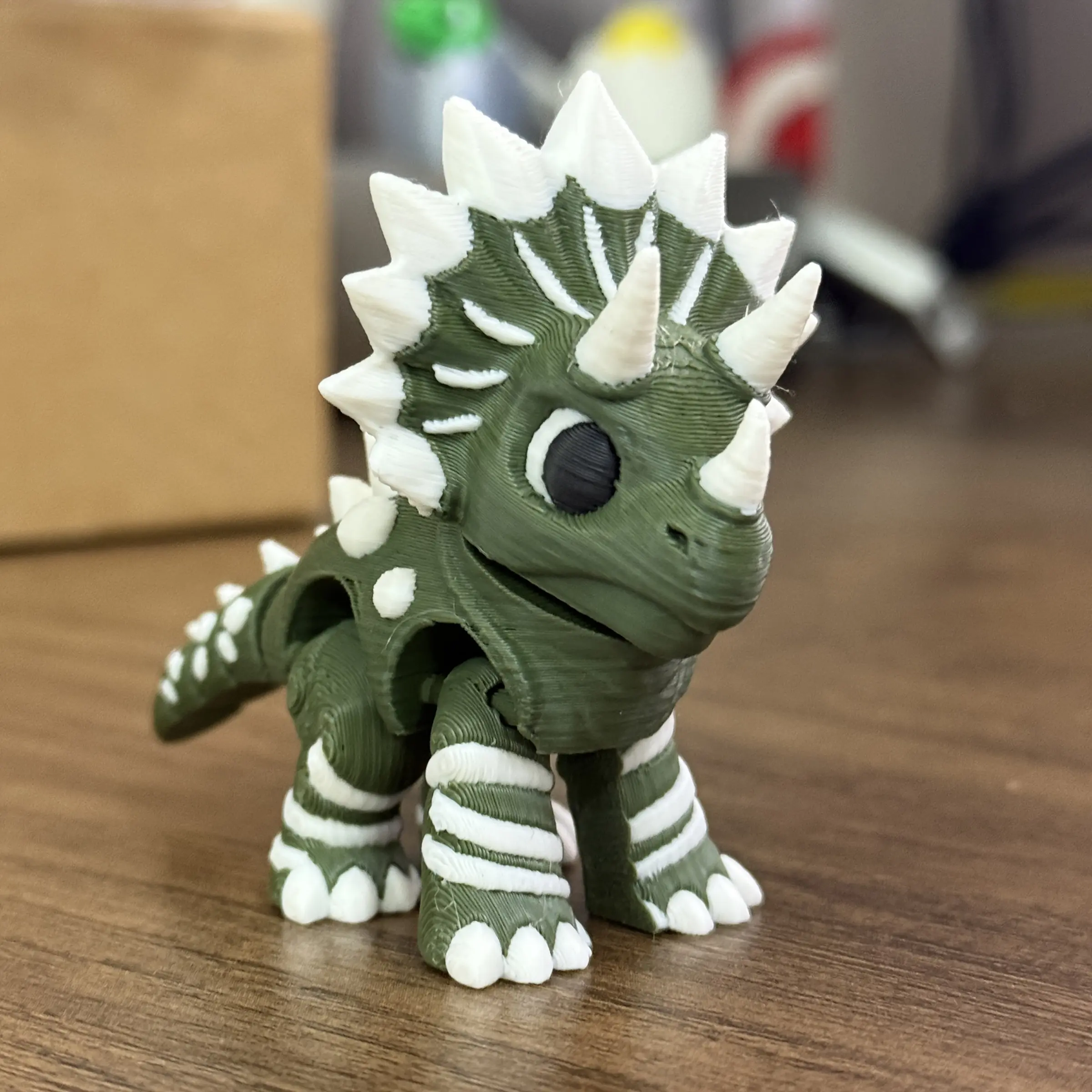 1PC Military Green Triceratops Dinosaur Design Statue Ornament – Warm Home Decor, Tabletop Craft Figurine, Ideal Holiday Gift