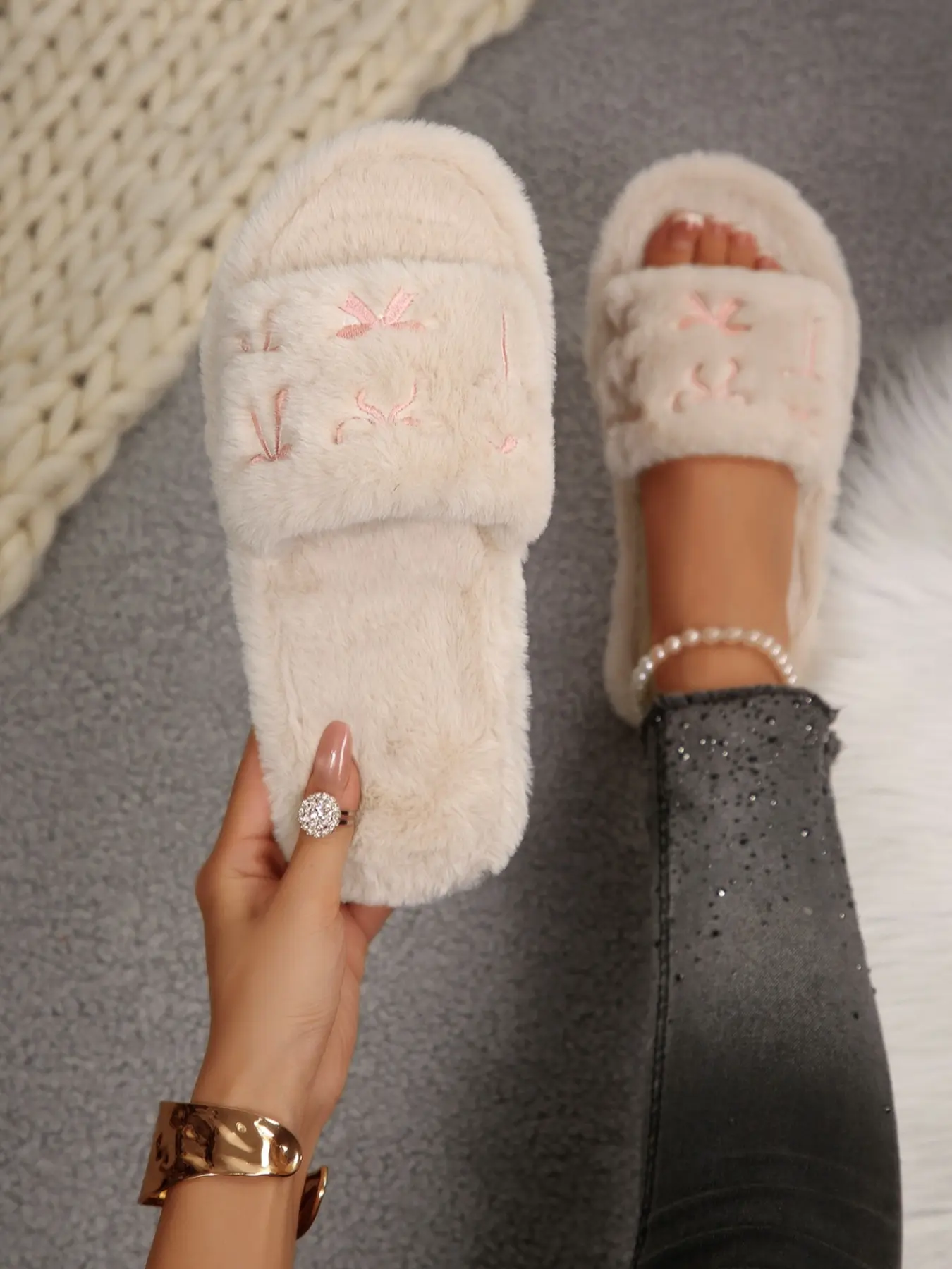 Women's Embroidered Fluffy Plush Slippers, Soft Plush Lining, Comfort Wide Strap Design, Cute Warm Casual Indoor Footwear for Autumn & Winter