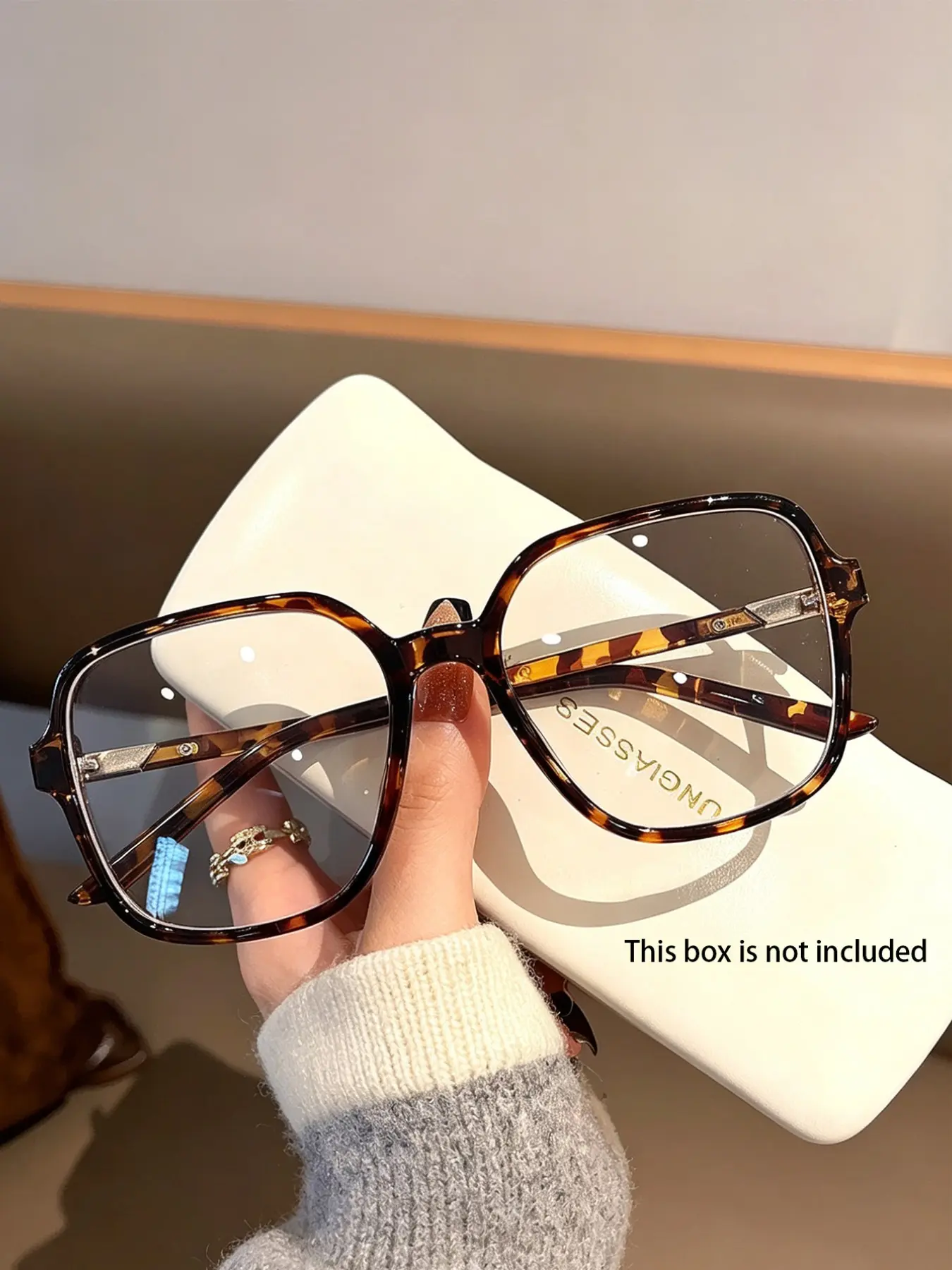 New Fashion Large Frame Square Retro Women's Trendy Decorative Sunglasses, Casual Minimalist Metal Accessories, Party Glasses for Men and Women
