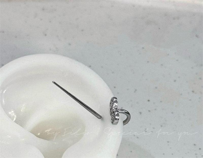 Cute Bowknot Rhinestone 316L Stainless Steel Annular Ear Bone Nail Fashion Delicate Zircon Earring for Women Y2K Punk Jewelry