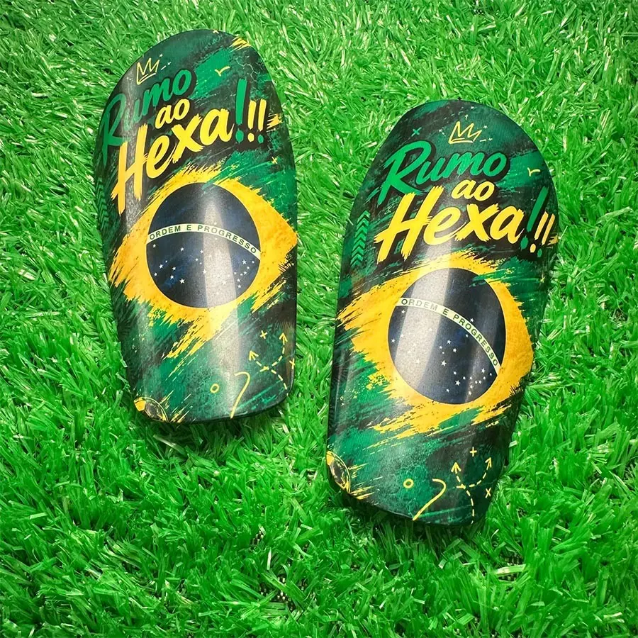 1 Pair 15*7cm Plastic Soccer Shin Guards, Waterproof, Easy to Clean, Suitable for Outdoor and Indoor Fields