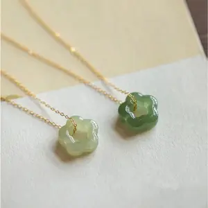 Natural Crystal Flower Pendant Necklace Green Gemstone Charm Necklace Amulet Adjustable Gold Chain for Daily Use, Christmas Gift, Gift for sister