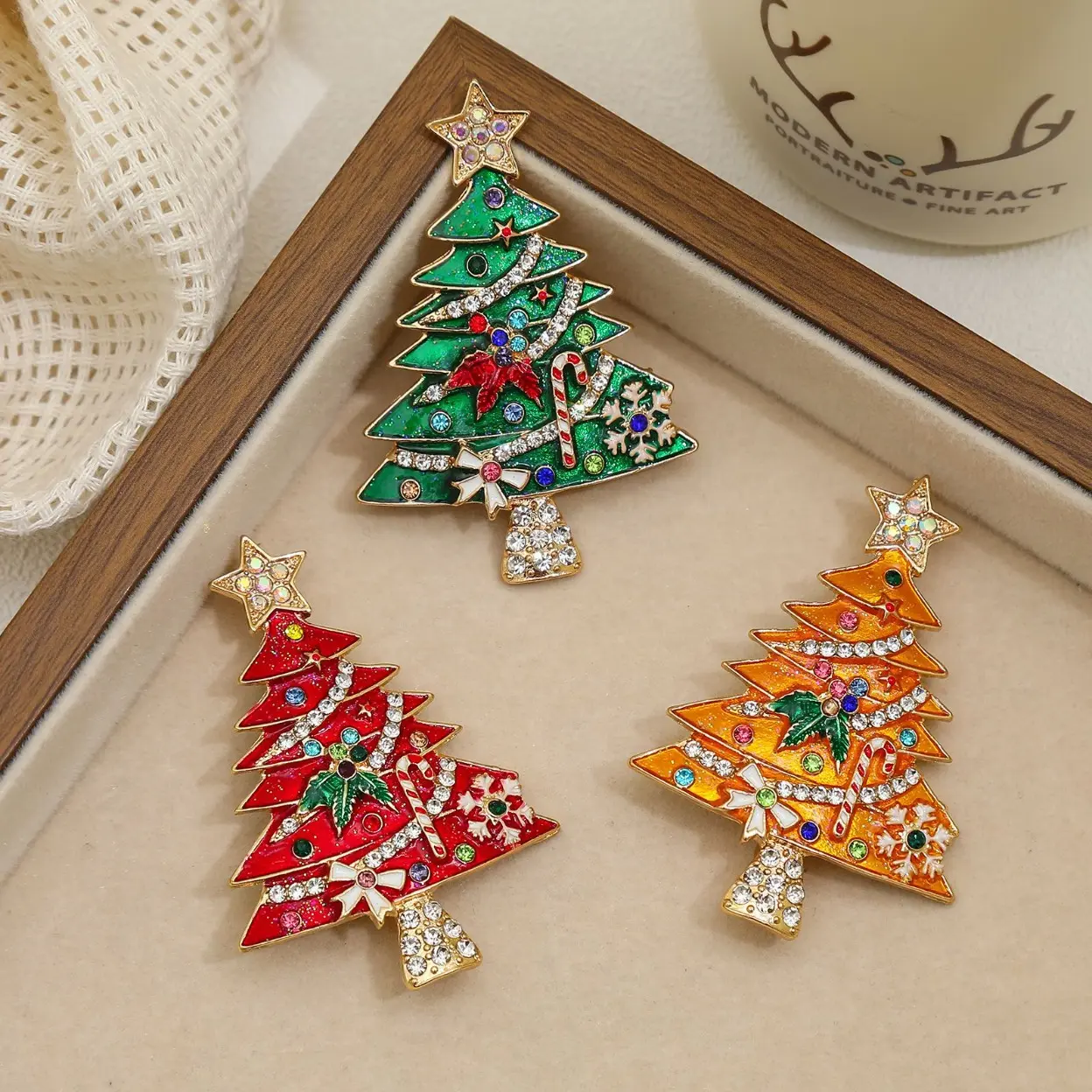 Women’s Colorful Rhinestone Enamel Christmas Tree Brooch, Vintage Gold-Tone Festive Lapel Pin, Cute Xmas Candy Cane Snowflake Decor Accessory, Holiday Party & Gift Jewelry
