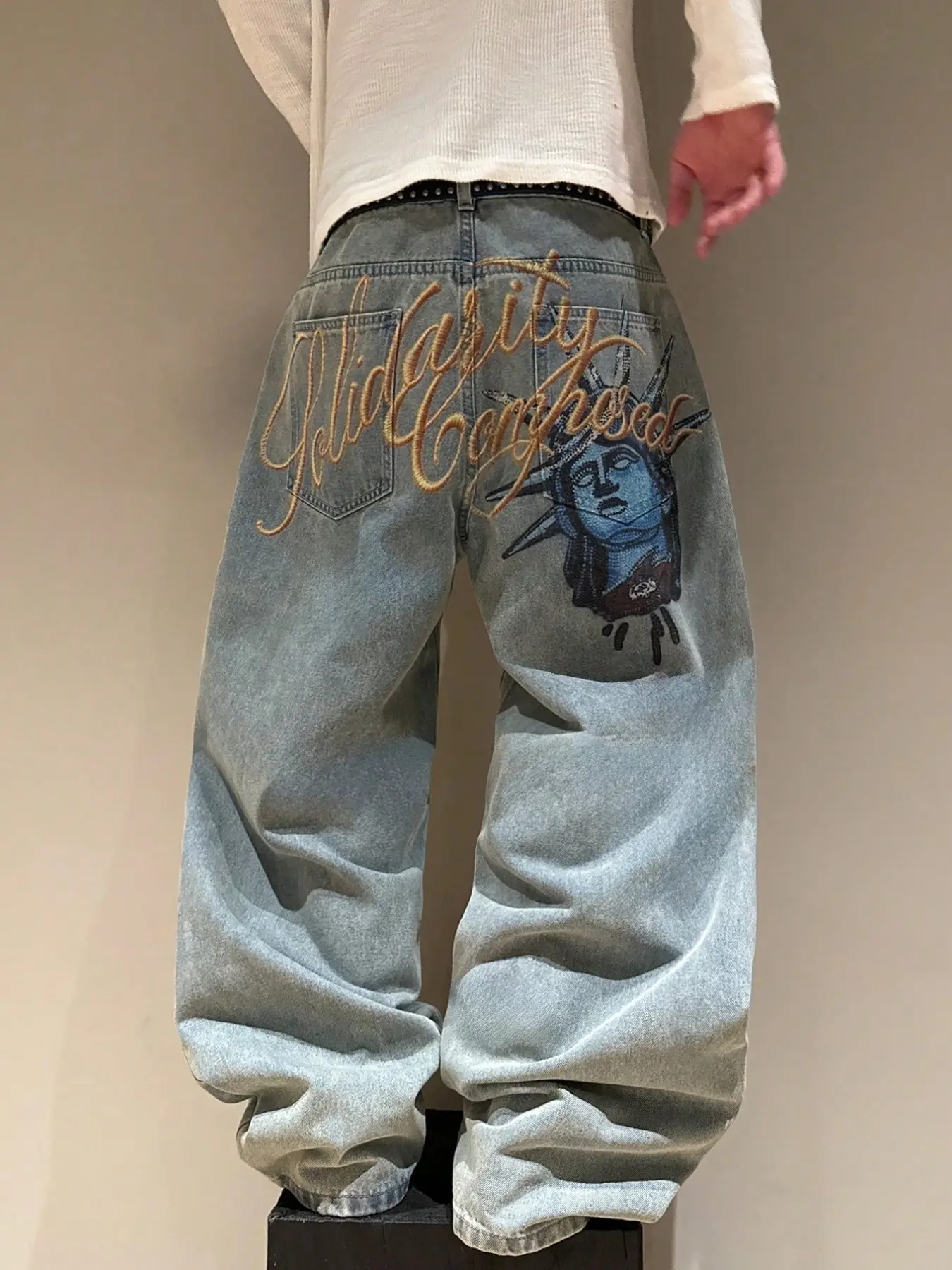 Men's Retro Streetwear Jeans, Multi-Functional Rivet Design, Statue of Liberty Letter Print, Loose Fit, Wide Leg, Casual Denim Jeans
