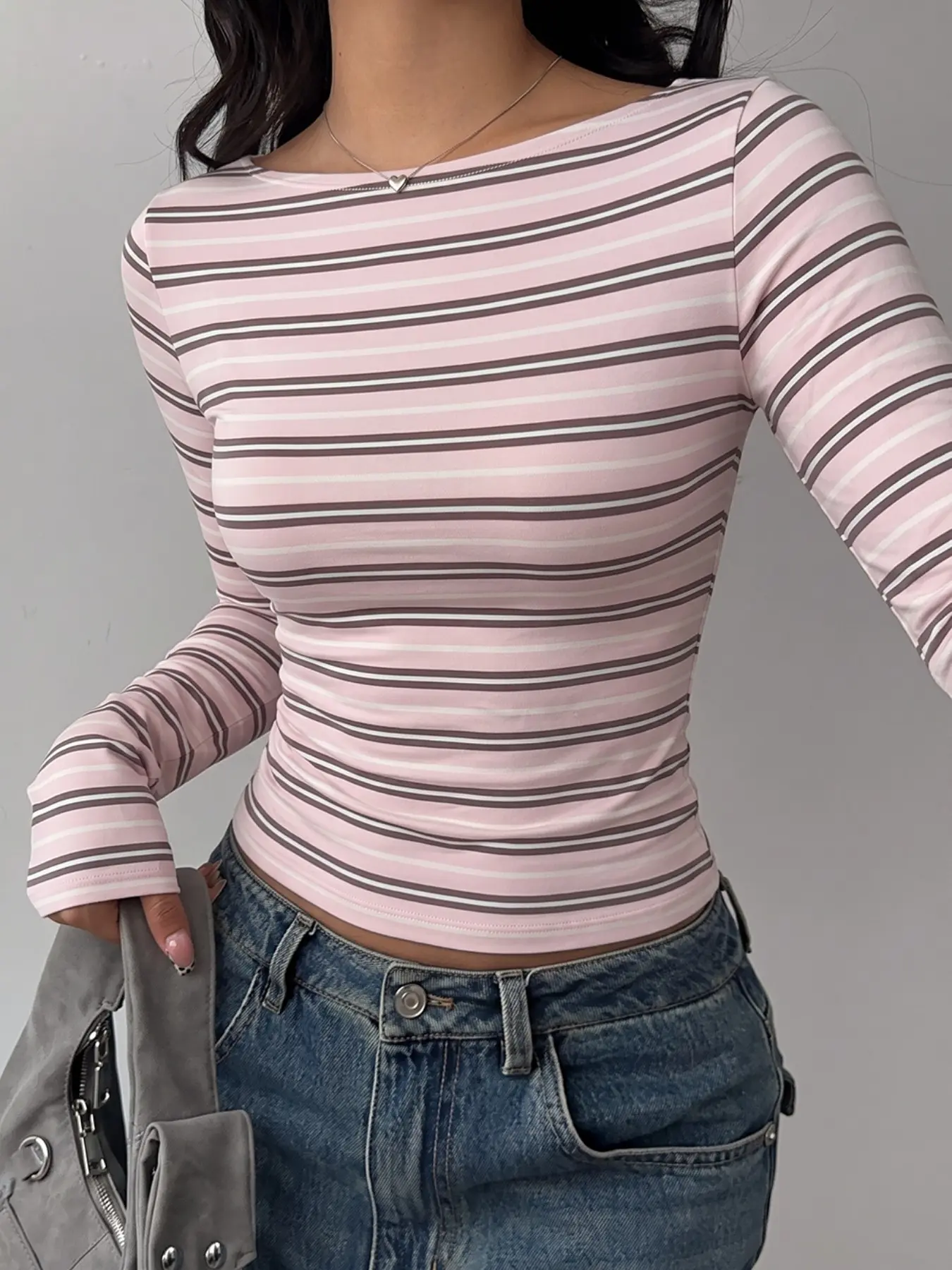 Women's cropped long-sleeve top with horizontal stripes and off-the-shoulder boat neck, slim-fit basic Striped Casual tee for daily wear, hot girl outings, dates and street style