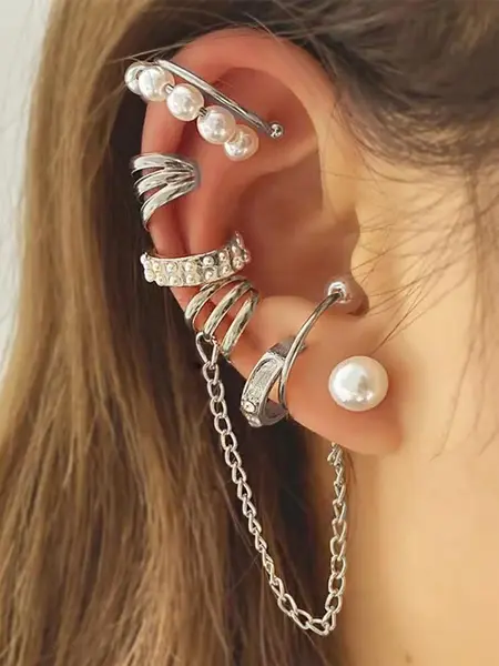 8Pcs Gold Ear Cuffs Earring Stacking Set Stackable Earrings for Women Non Piercing,14K Gold Plated Tassel Chain Pearl Ear Clip Adjustable Cubic Zirconia Sparkling Round Huggie Ear Cuff Fake Earrings Punk Jewelry Gifts