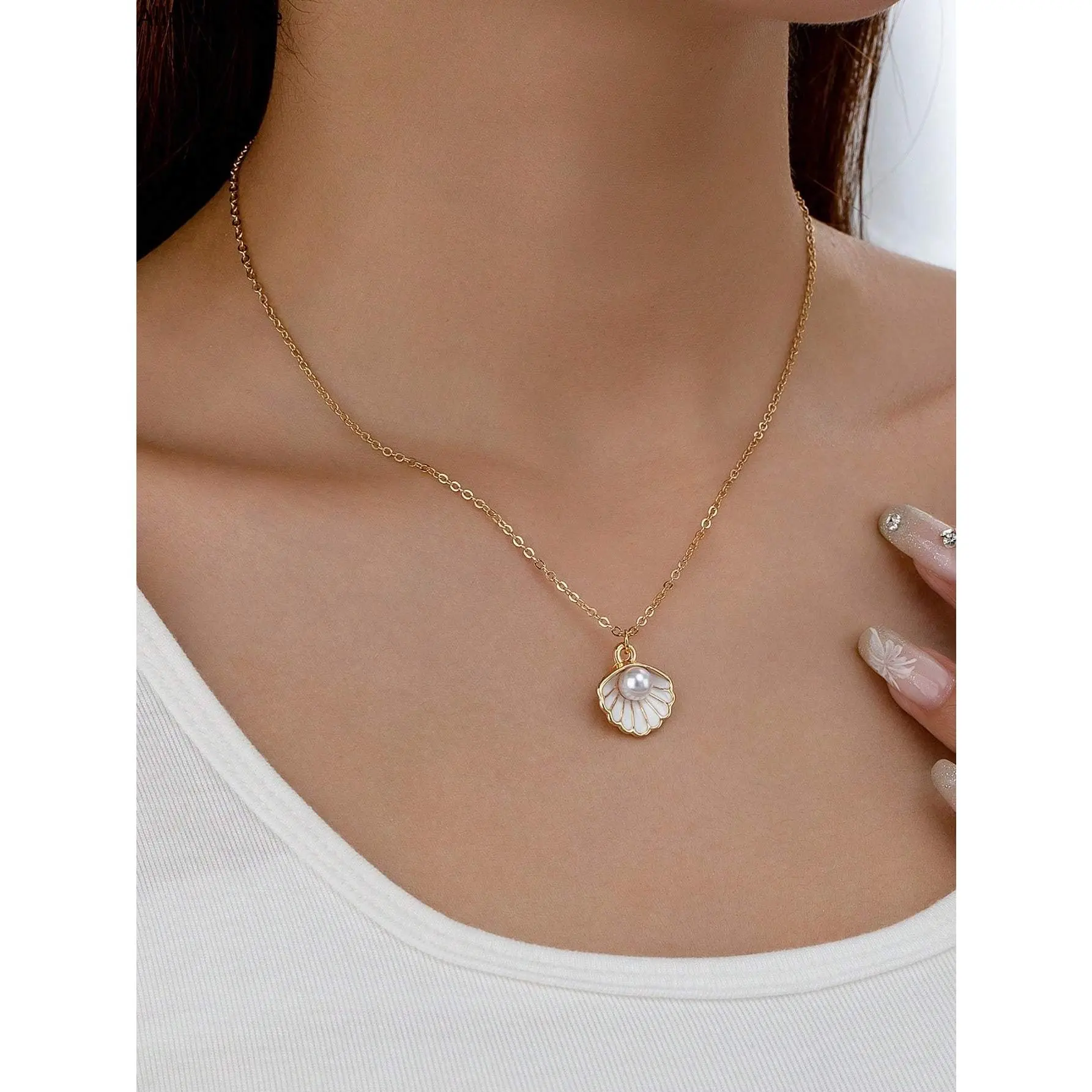 Beachy Shell Necklace for Women with Starfish Pendant, Ocean-Themed 1-Size Adjustable Chain for Vacation Wear, Beach, One-Size