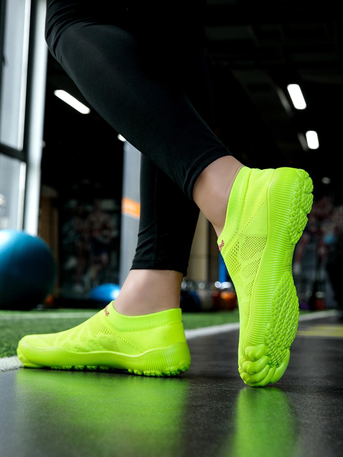 Unisex Slip-On Wide Shoes, Breathable Quick-Dry Water Shoes, Lightweight Running Sneakers, Comfortable Outdoor Sports Footwear, Lightweight Swim Shoes