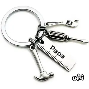 Pop-up Keychain Multi-Tool, Sturdy 4-in-1 Mini Gadget with Hammer, Wrench, Screwdriver & Ruler, Practical Father's Day Gifts for Dad, Multi-Tool Set