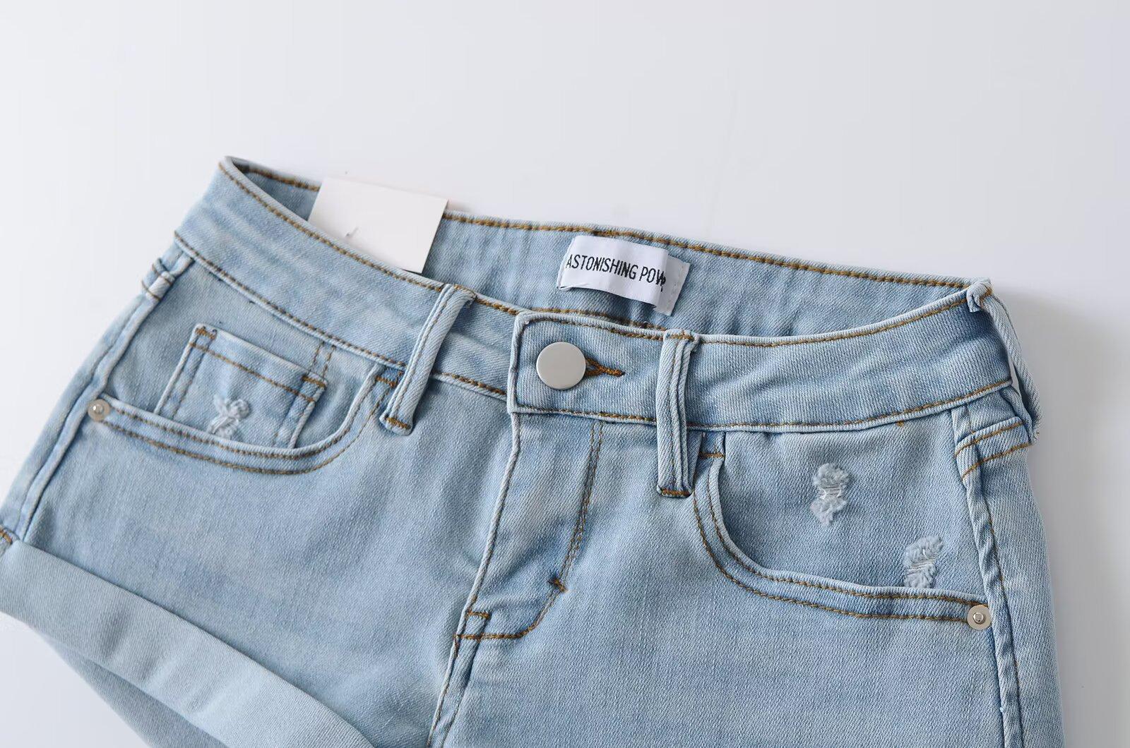 Trendy Low-Waist Denim Shorts for Women, Ultra Short Pants, Summer Beach Shorts, Slimming Effect Womenswear Bottom