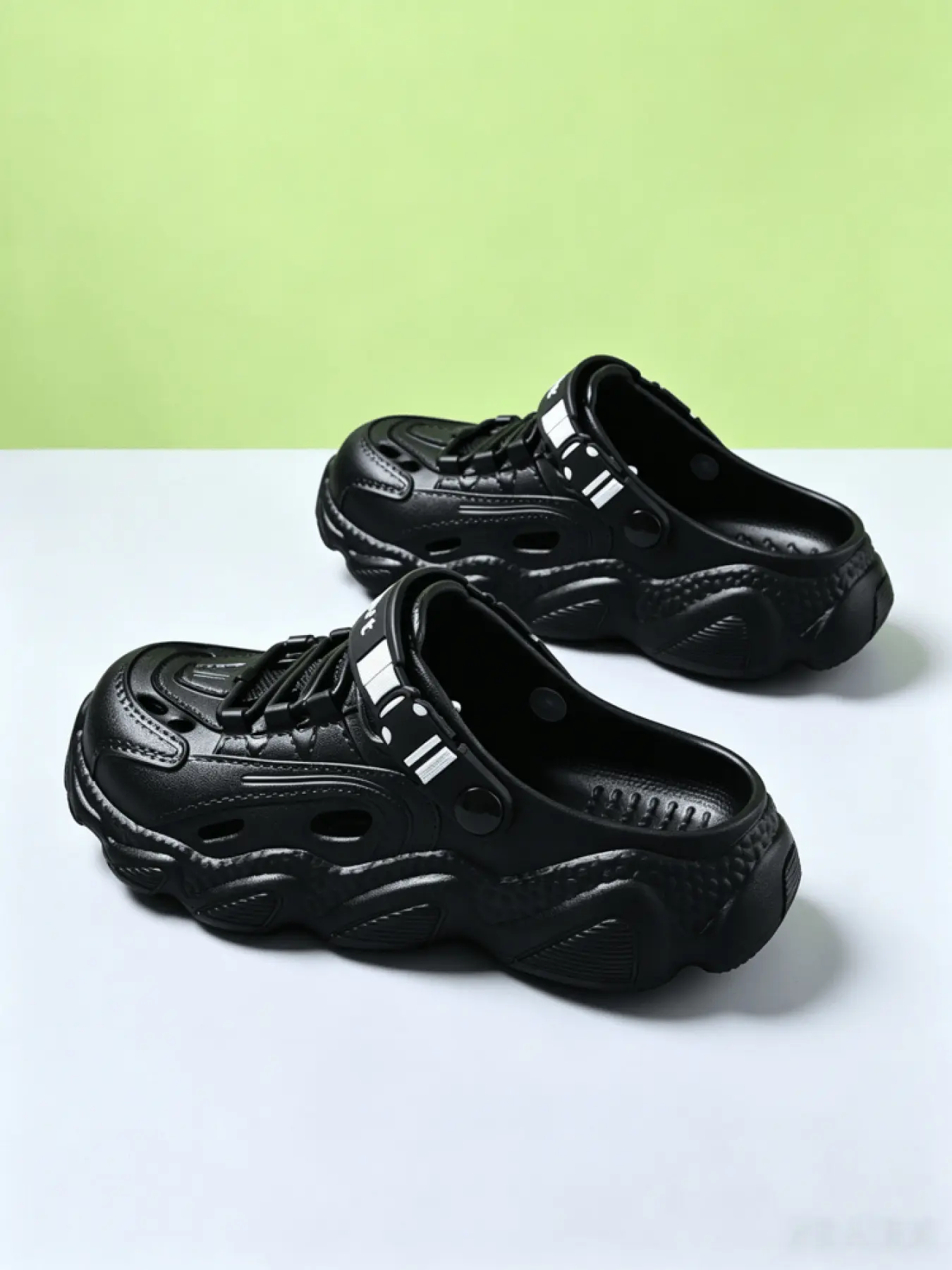 1 Pair Couple Closed Toe Non Slip Clogs Layered Mecha Upper Cut-Out Thick Sole Daily/Outdoor - Anti-Slip Quick Dry Skin-Friendly