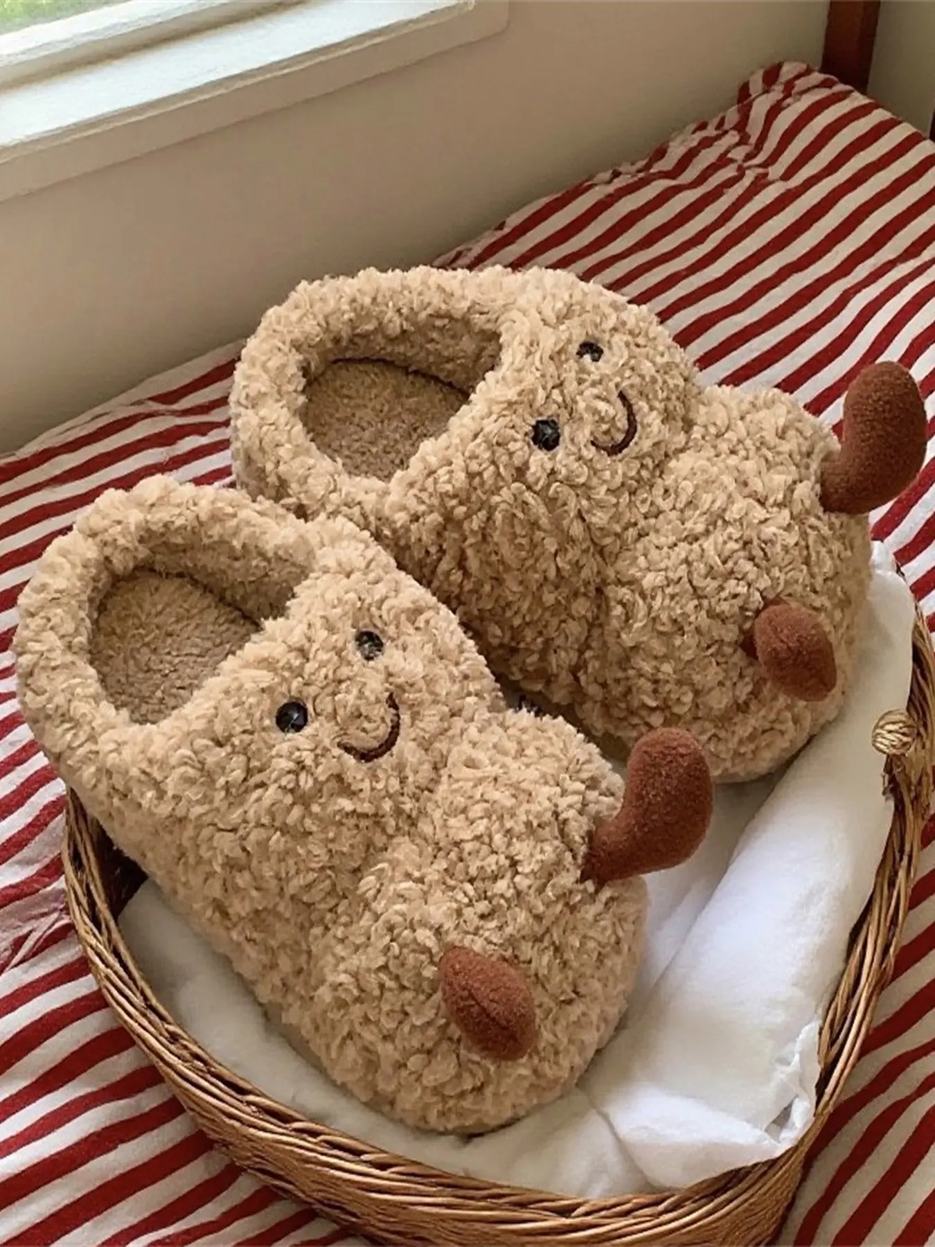 Creative Cartoon Peanut Indoor Warm Cotton Slippers for Women, Cozy Fuzzy Winter Slippers for Students, Comfortable Home Footwear