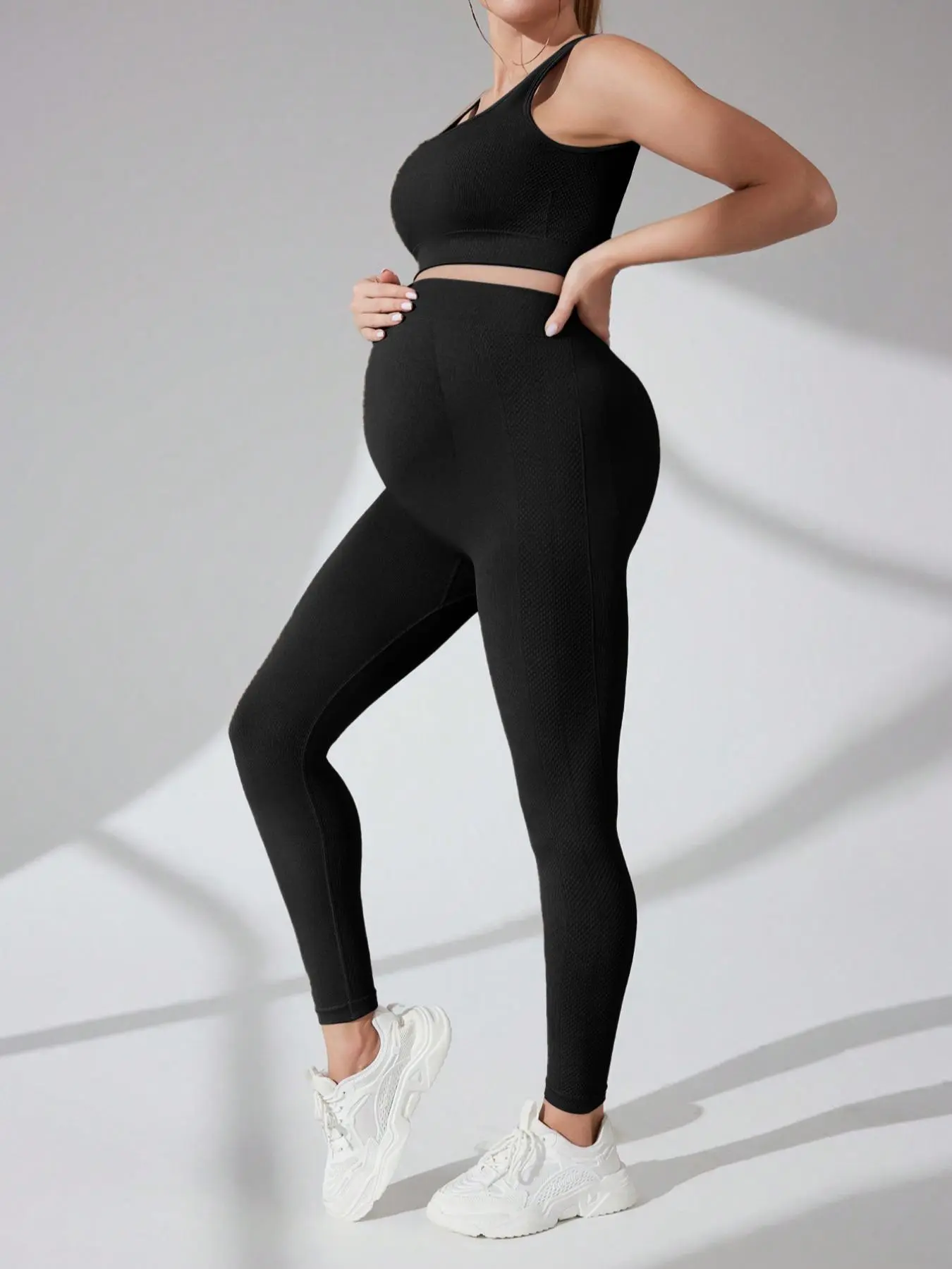Breathable Pregnancy Wear Set, Square Neck Halter Bra, High Waist Supportive Yoga Pants, Slimming Two-Piece for Expecting Mothers, Maternity Workout Clothes, Maternity Outfit, Maternity Clothing, Maternity Sets