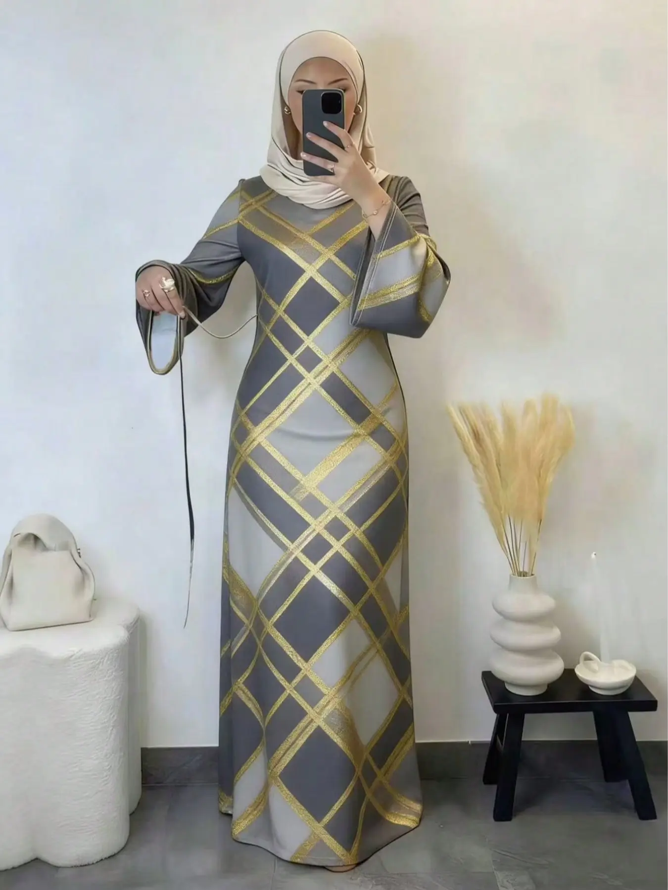 Arabian Style Elegant Abaya Long Dress, Stretch Knit Fabric, Round Neck Bell Sleeve, Belt Included, Muslim Women's Daily Wear